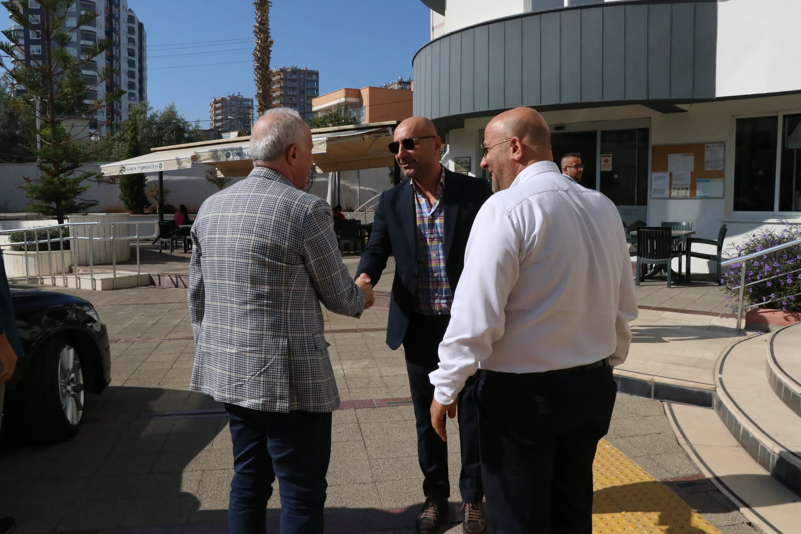 Akdeniz Belediye Başkanı M.mustafa Gültak’tan Toros Üniversitesi’ne Ziyaret