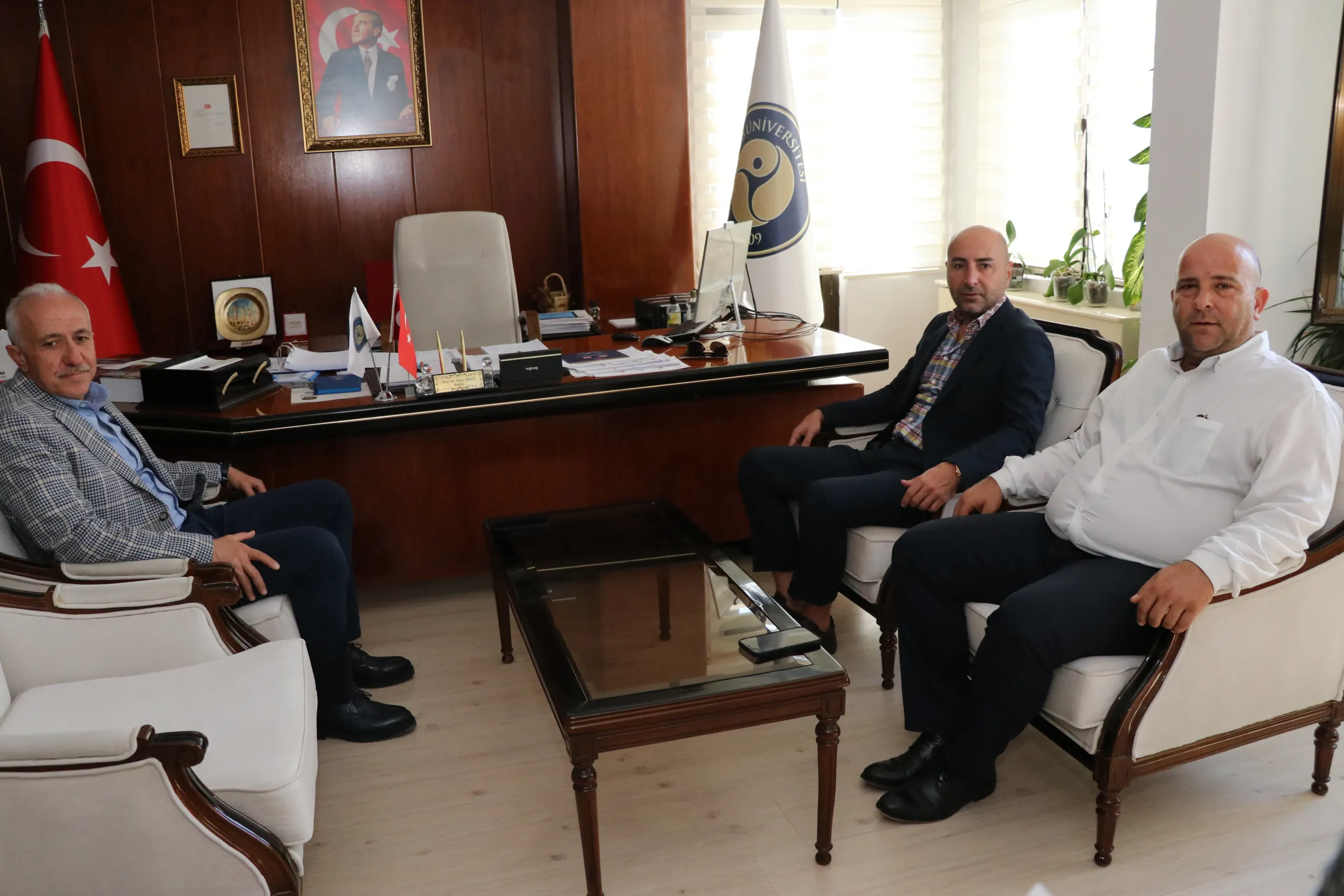 Akdeniz Belediye Başkanı M.mustafa Gültak’tan Toros Üniversitesi’ne Ziyaret