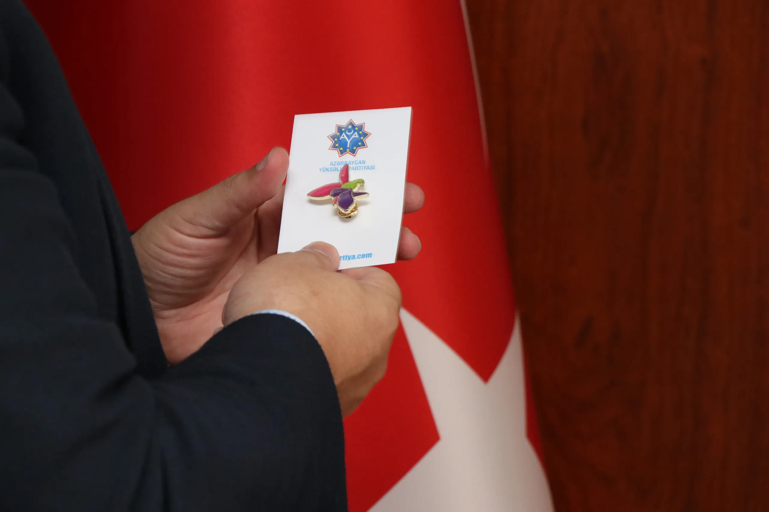 Azerbaycan Yükseliş Partisi’nden Rektör Arıöz’e Ziyaret
