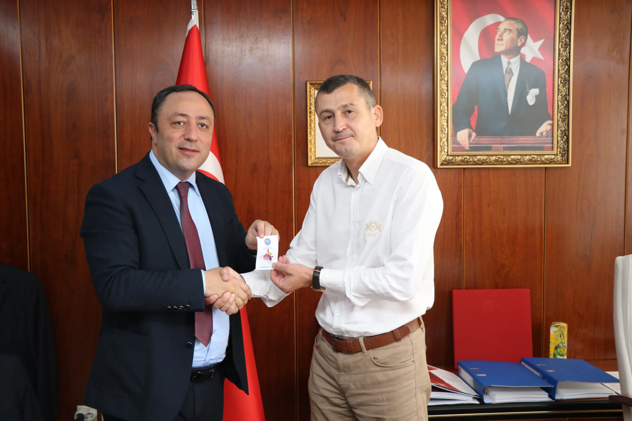 Azerbaycan Yükseliş Partisi’nden Rektör Arıöz’e Ziyaret