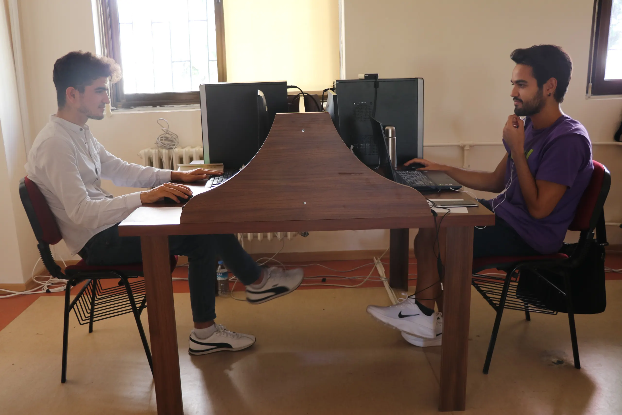 Tercih Döneminde 0324 328 20 02 nolu telefonu arayarak Call Center'a ulaşabilir, bütün sorularınıza cevap bulabilirsiniz.