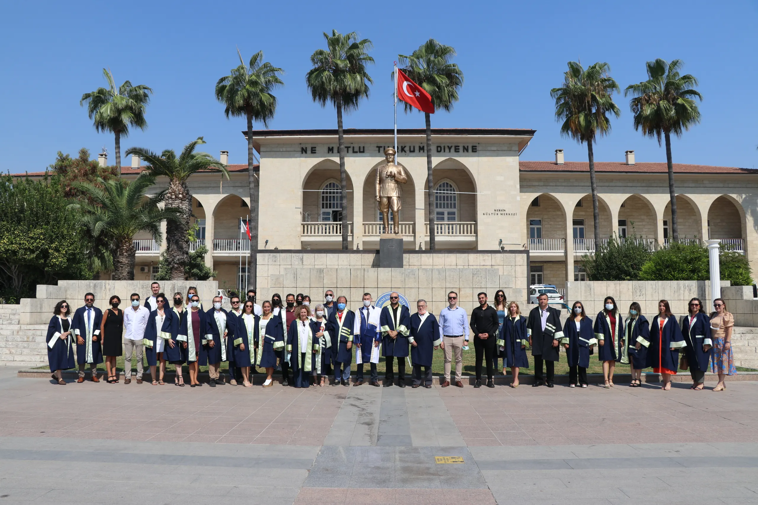 Toros Üniversitesi’nde Mezuniyet Töreni Heyecanı