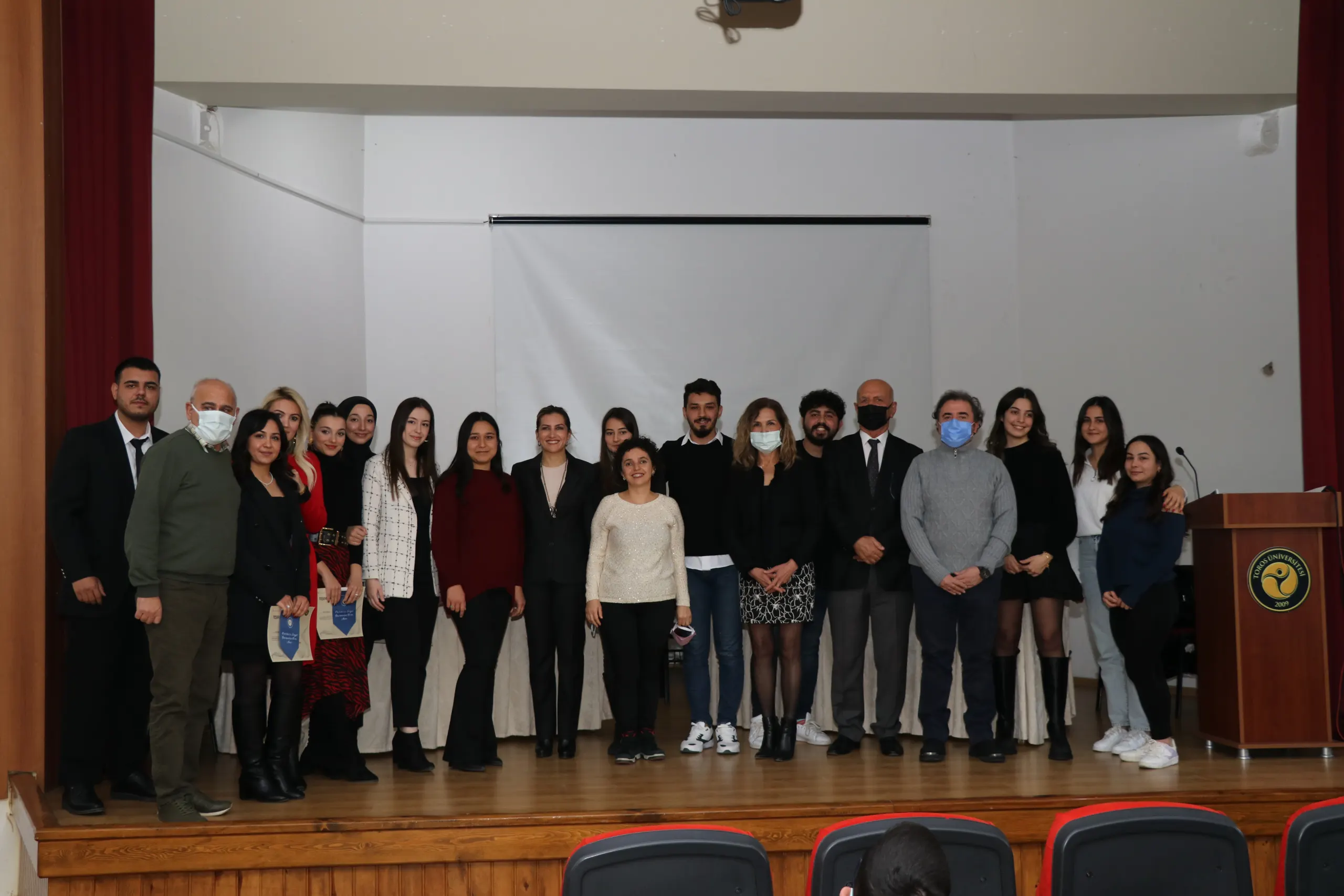 Sağlık Bilimleri Fakültesi Öğrencilerinden Münazara