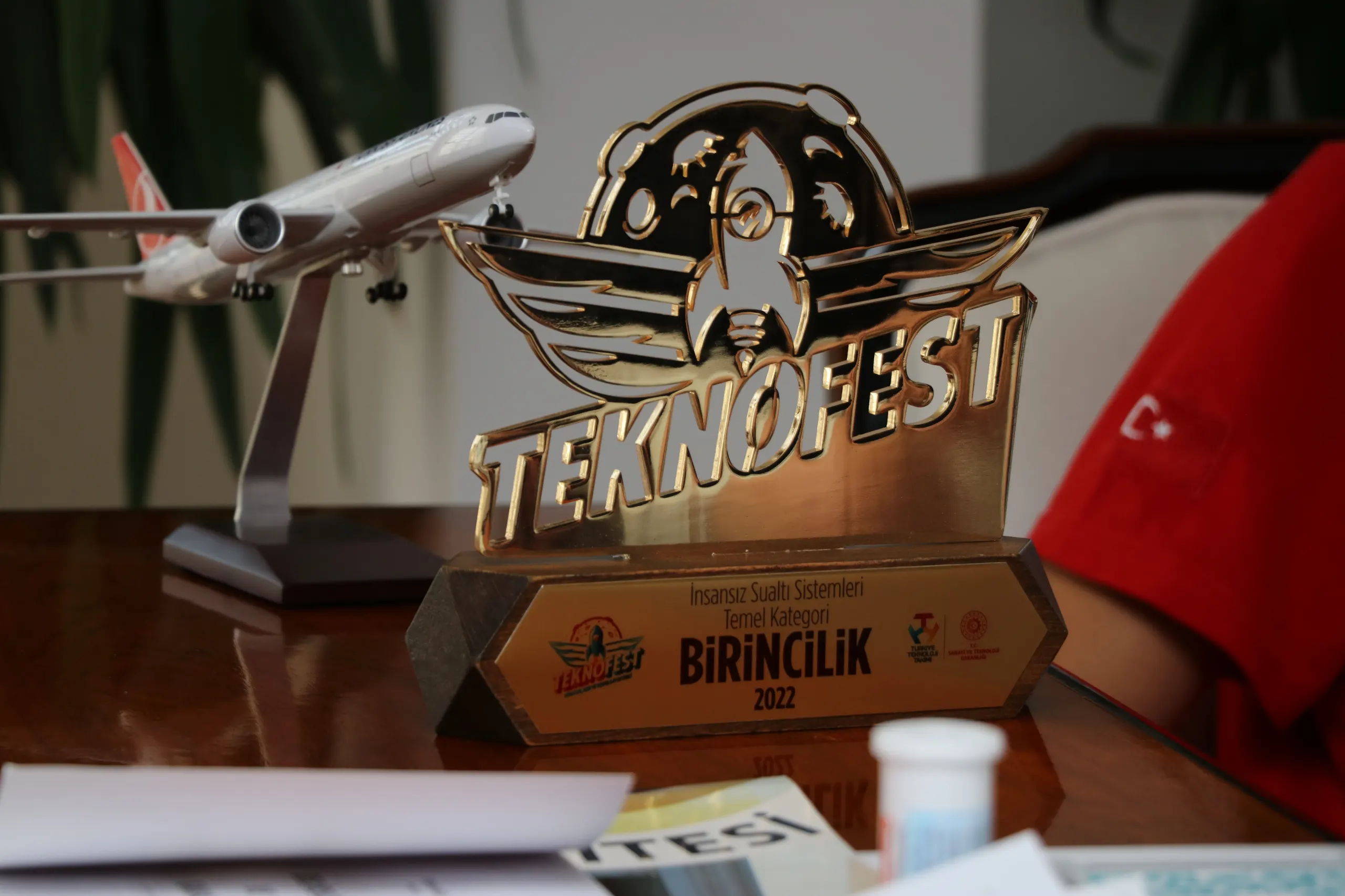 Rektör Arıöz, Teknofest Birincilerini Kabul Etti