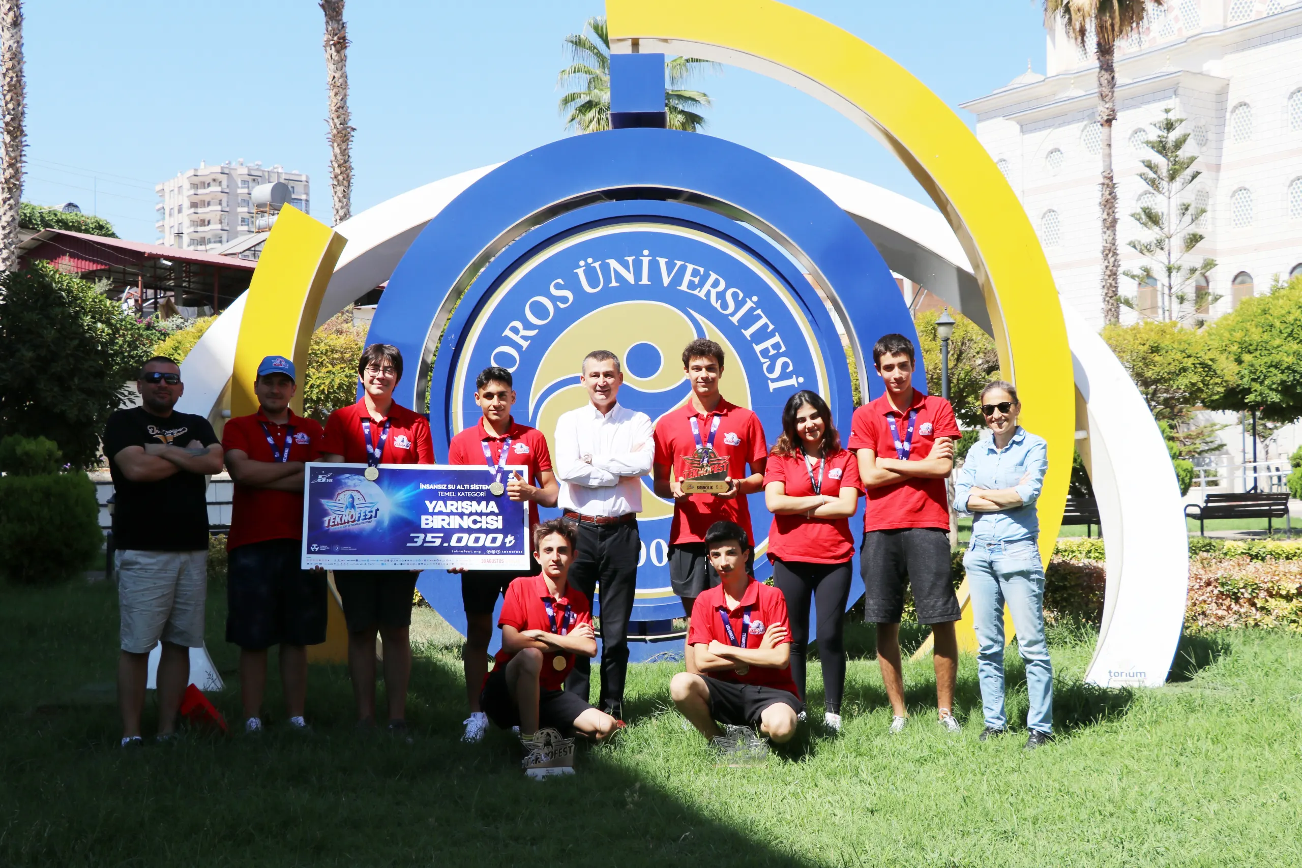Rektör Arıöz, Teknofest Birincilerini Kabul Etti