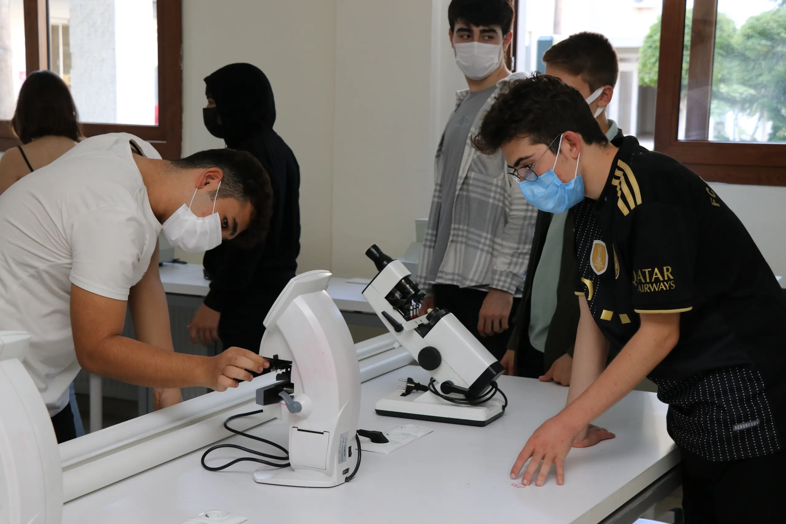 Toros Üniversitesi Liseli Misafilerini Ağırladı
