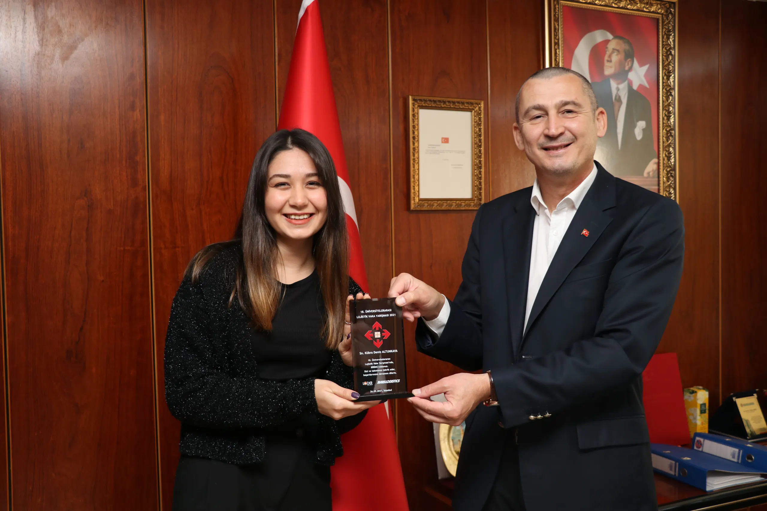 Uluslararası Ticaret ve Lojistik Bölümü Öğrencileri Lojistik Vaka Yarışmasında Birinci Oldu