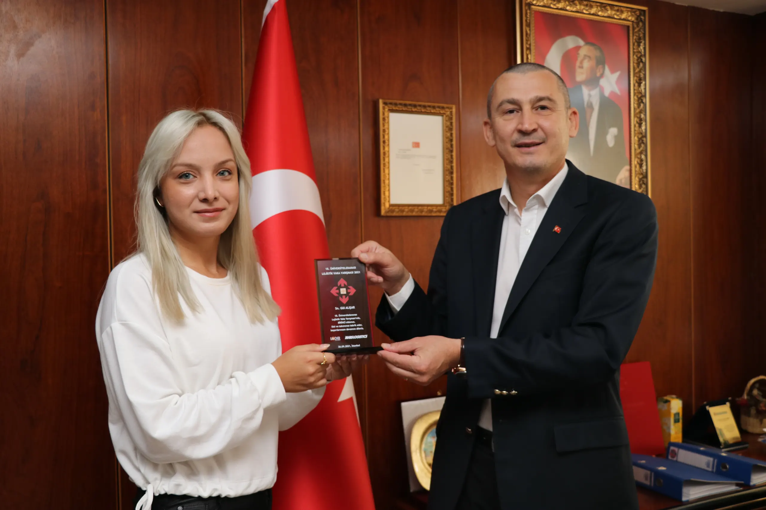 Uluslararası Ticaret ve Lojistik Bölümü Öğrencileri Lojistik Vaka Yarışmasında Birinci Oldu