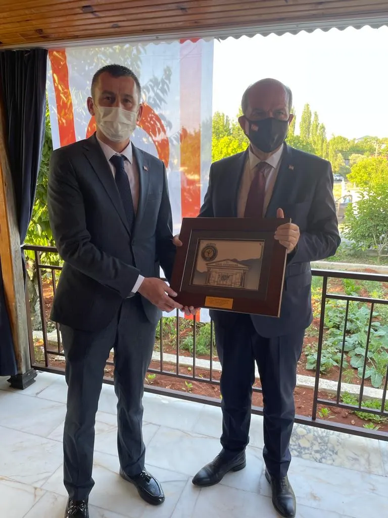 Rektörümüzden Kktc Cumhurbaşkanı Ersin Tatar'a Ziyaret