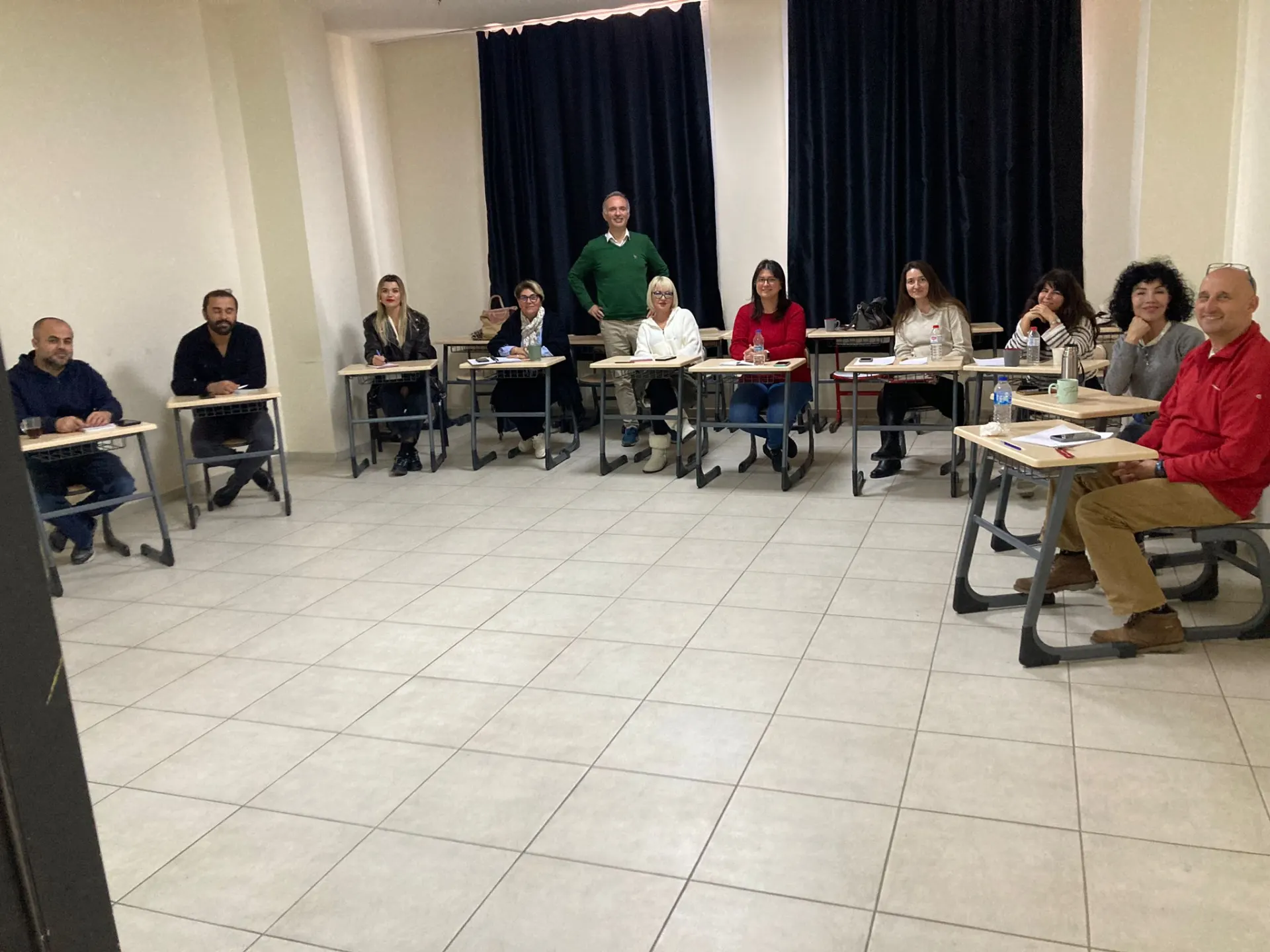 Yabancı Diller Yüksekokulu-Yabancı Diller Bölümü Teacher Traıner Semineri (Eğiticilerin Eğitimi)
