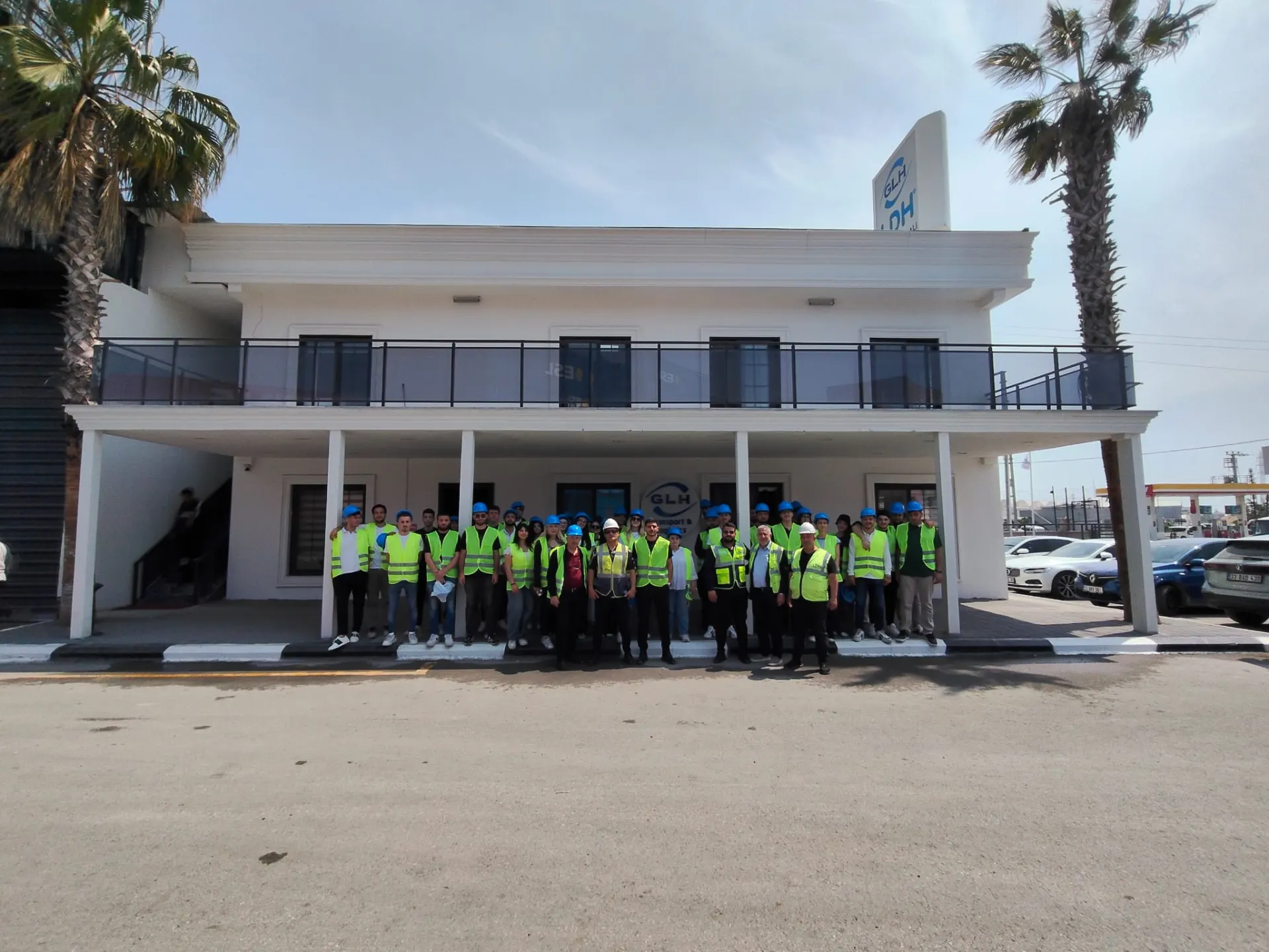 Uluslararası Ticaret ve Lojistik Bölümü Öğrencileri Liman Saha Ziyareti Gerçekleştirdi&nbsp;
