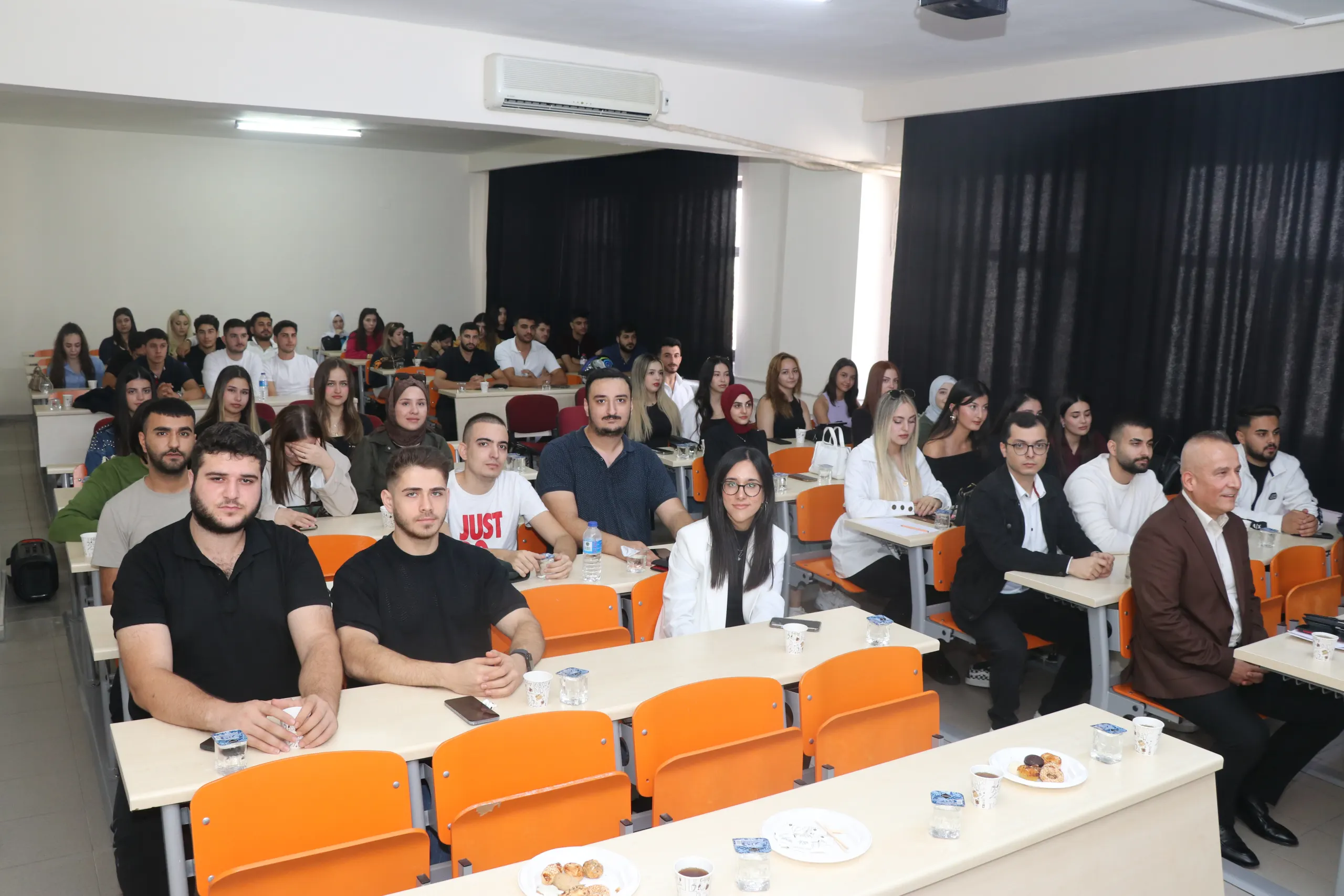 Mtso İnsan Kaynakları Müdürü Melis Büker İşletme ve Girişimcilik Topluluğunun Konuğu Oldu!