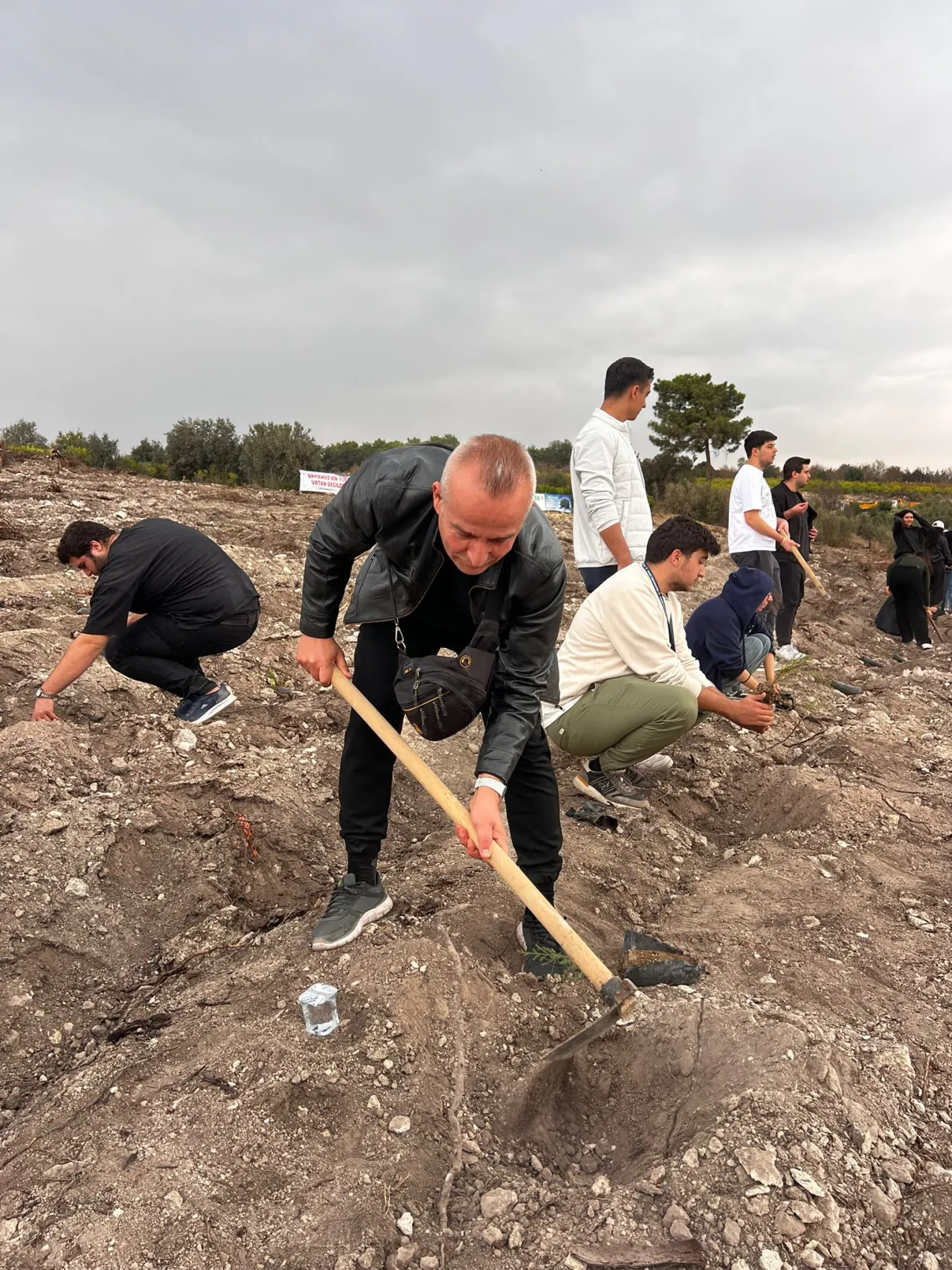İşletme ve Girişimcilik Topluluğu Tarafından 11 Kasım Milli Ağaçlandırma Günü Etkinliği İşletme ve Girişimcilik Topluluğu Tarafından 11 Kasım Milli Ağaçlandırma Günü Etkinliği