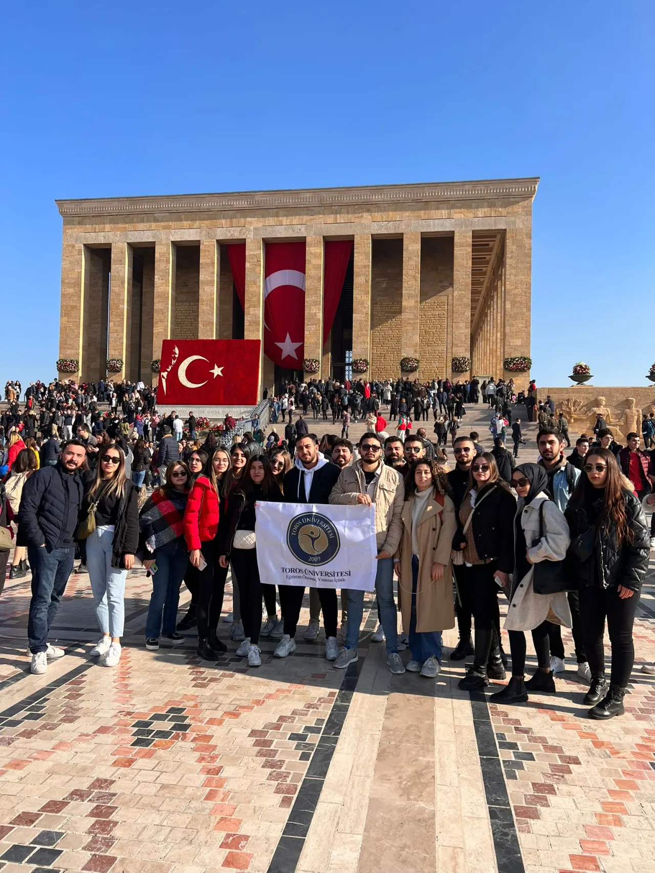 Toros Üniversitesi Öğrencileri Ata’sının Huzurunda