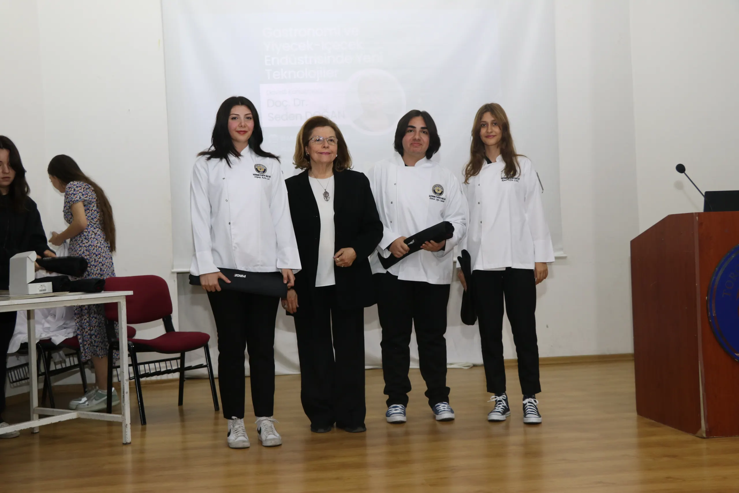 Gastronomi ve Mutfak Sanatları Öğrencileri Ceket Giydi