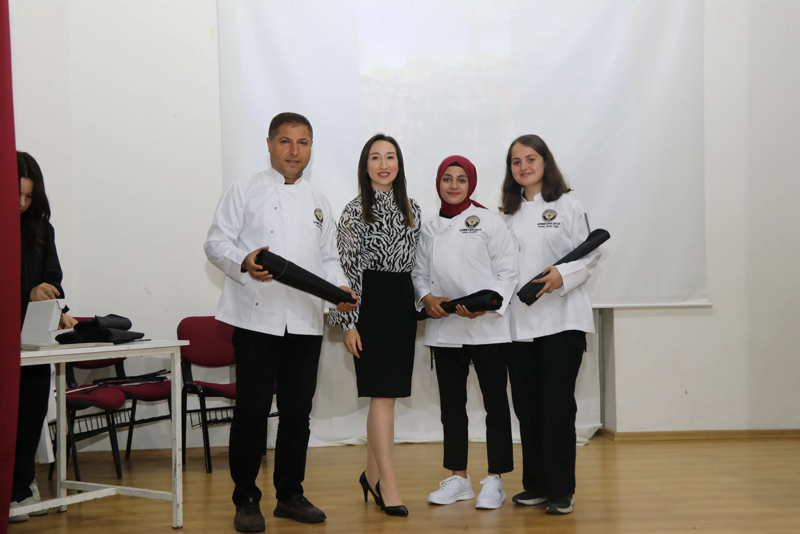 Gastronomi ve Mutfak Sanatları Öğrencileri Ceket Giydi