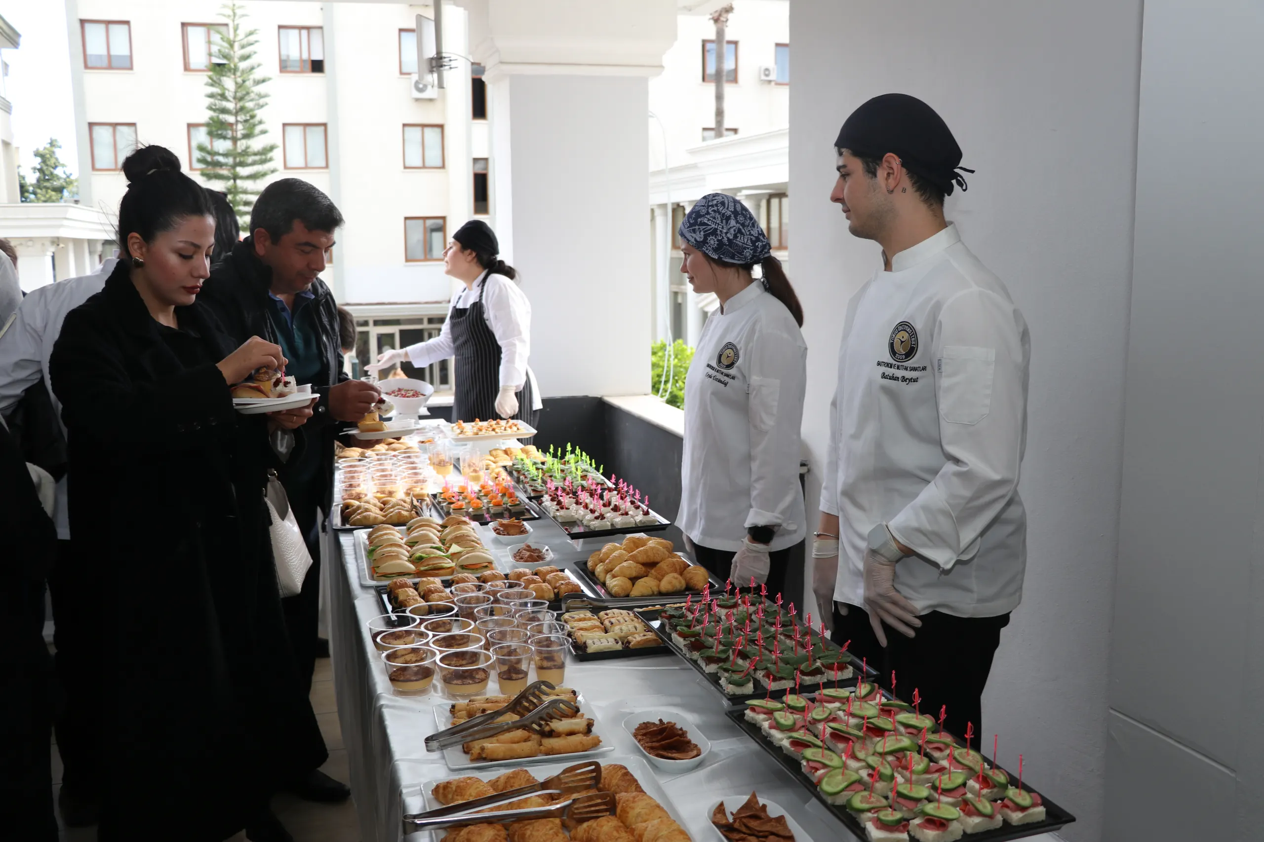 Gastronomi ve Mutfak Sanatları Öğrencileri Ceket Giydi