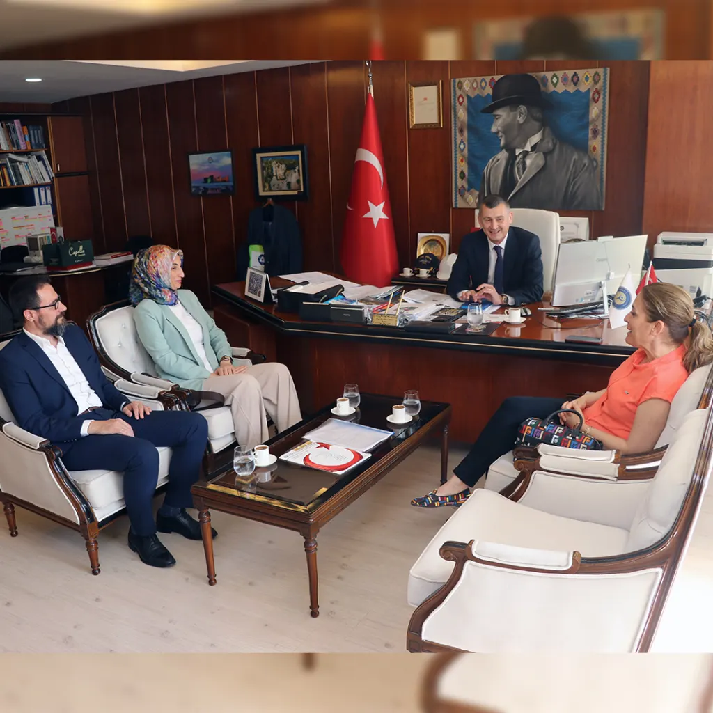 Şehir Hastanesi Başhekimi Dr. Bahar Aydınlı’dan Rektör Arıöz’e Ziyaret