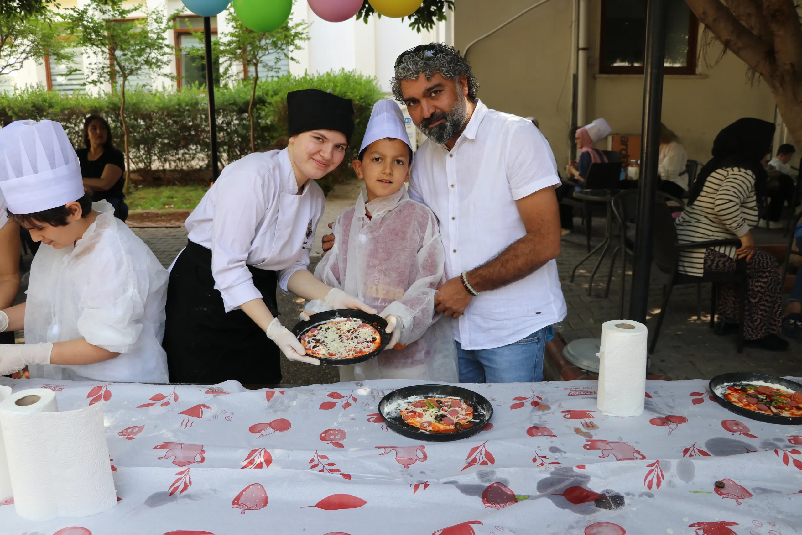 Gastronomi ve Mutfak Sanatları Bölümünden Özel Öğrenciler İçin Pizza Etkinliği