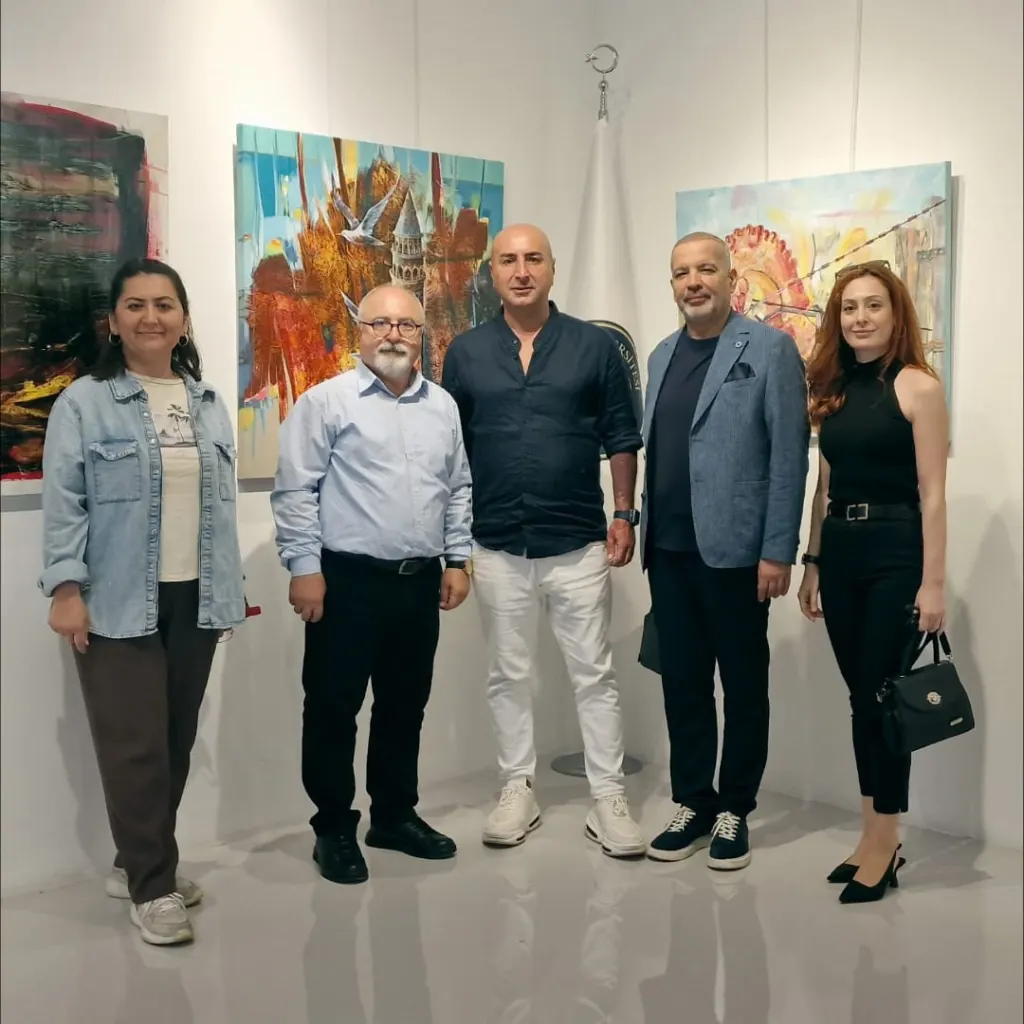 Our Chairman Of The Board Of Trustees Sertaç özveren Visited The Gülüm özveren Art Gallery