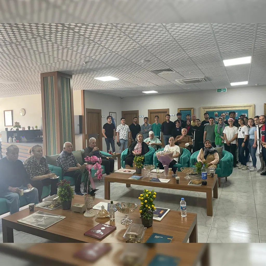 Toros Üniversitesi Öğrencilerinden Yaşlı Bakım Yerleşkesine Ziyaret