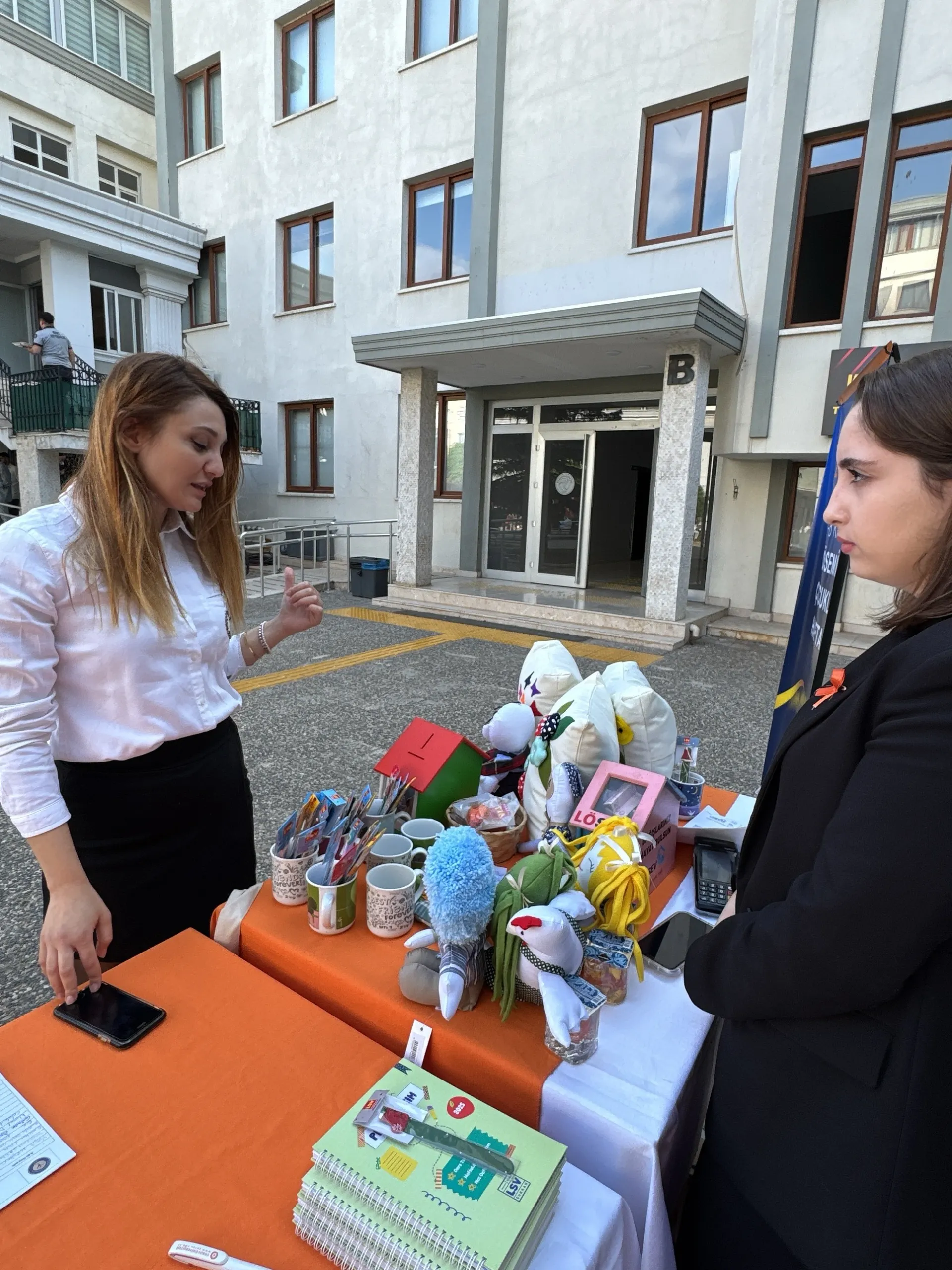 Toros Üniversitesi'nde Lösemili Çocuklar Haftası Etkinliği