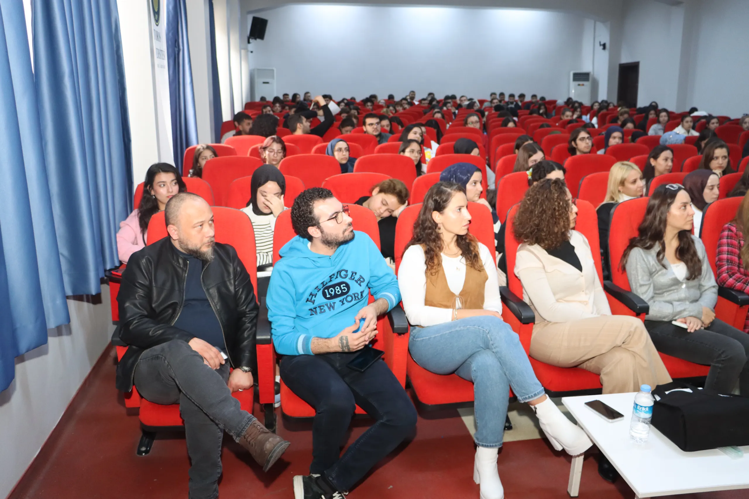 Toros Üniversitesi'nde Narko Gençlik Konferansı Düzenlendi