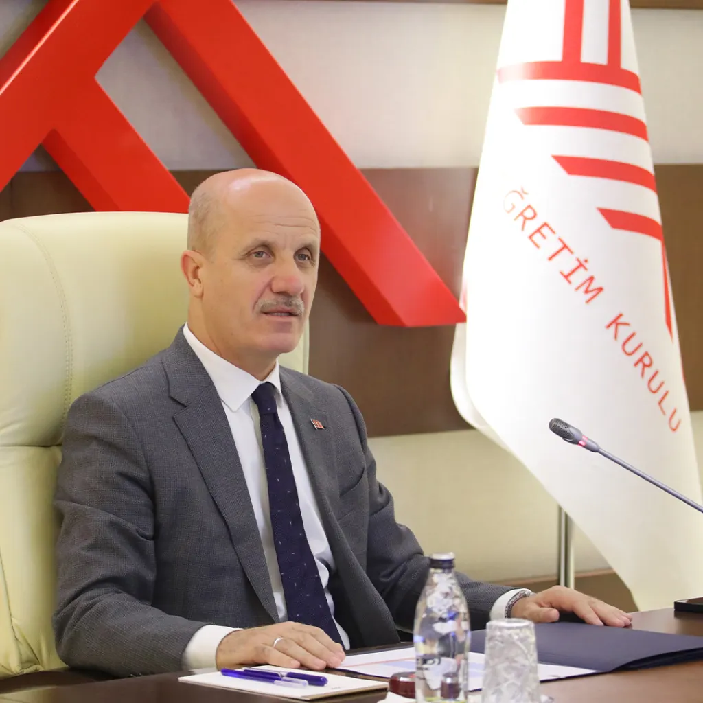Toros Üniversitesi Rektörlüğüne Yeniden Atanan Prof.dr. Ömer Arıöz Mazbatasını Aldı
