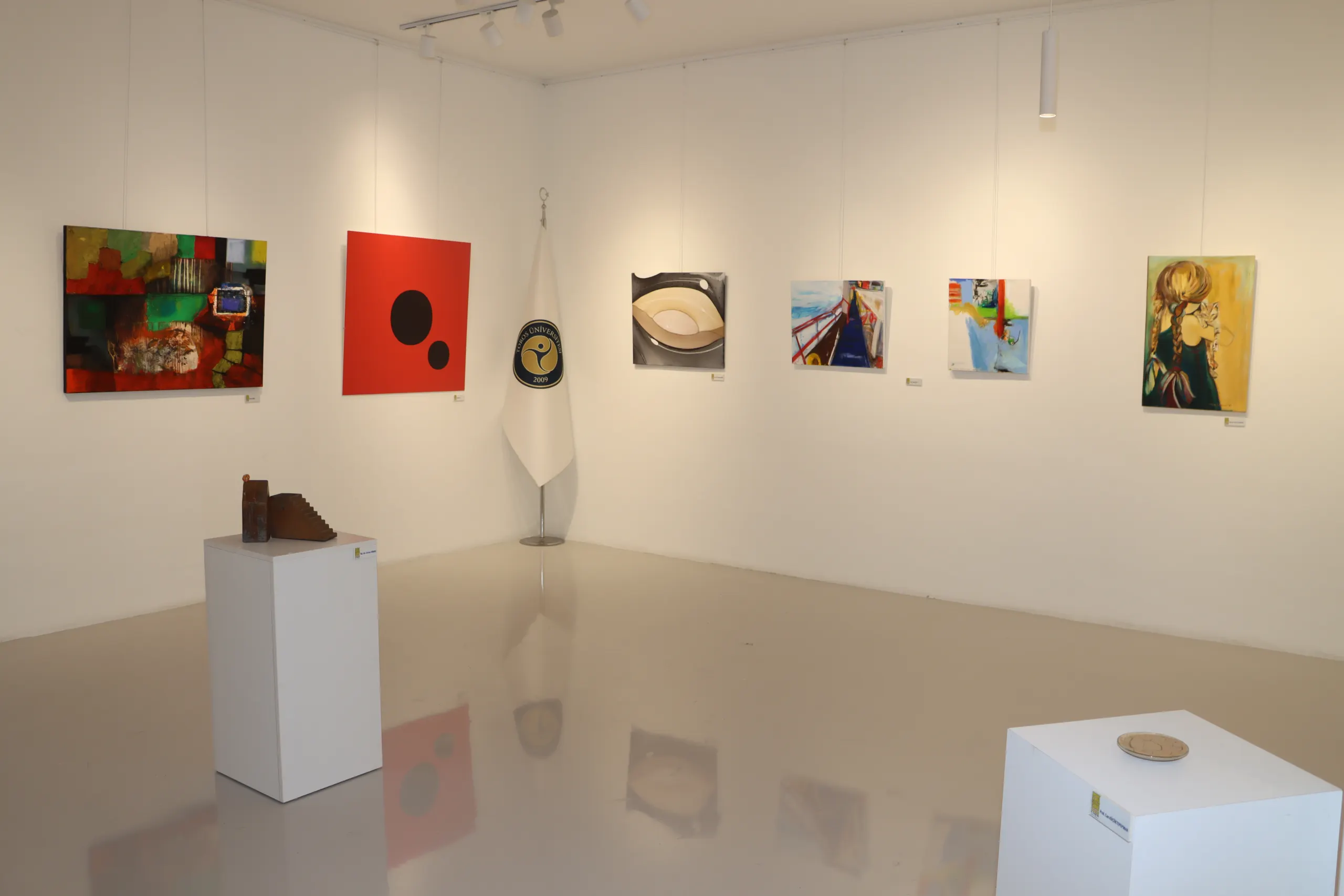 March 8 World Women's Day Exhibition Opened