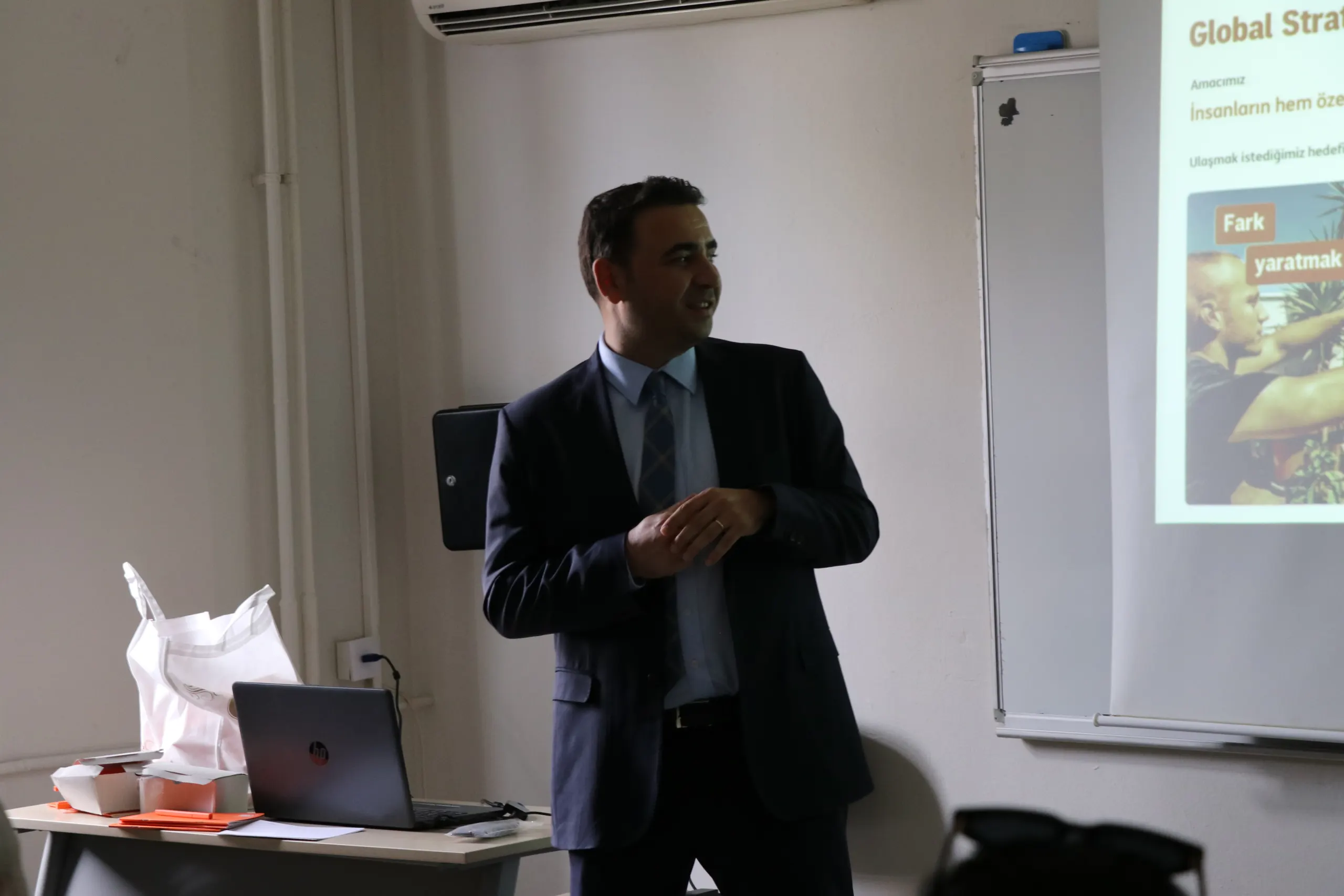 İisbf Tarafından Bankacılık Semineri Düzenlendi