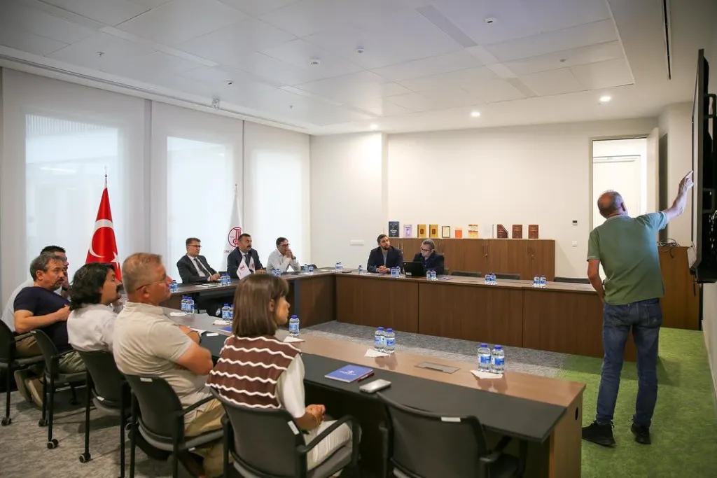 Öğretim Üyelerimiz Türk Dil Kurumunda Gerçekleştirilen Çalışma Toplantısına Katıldı