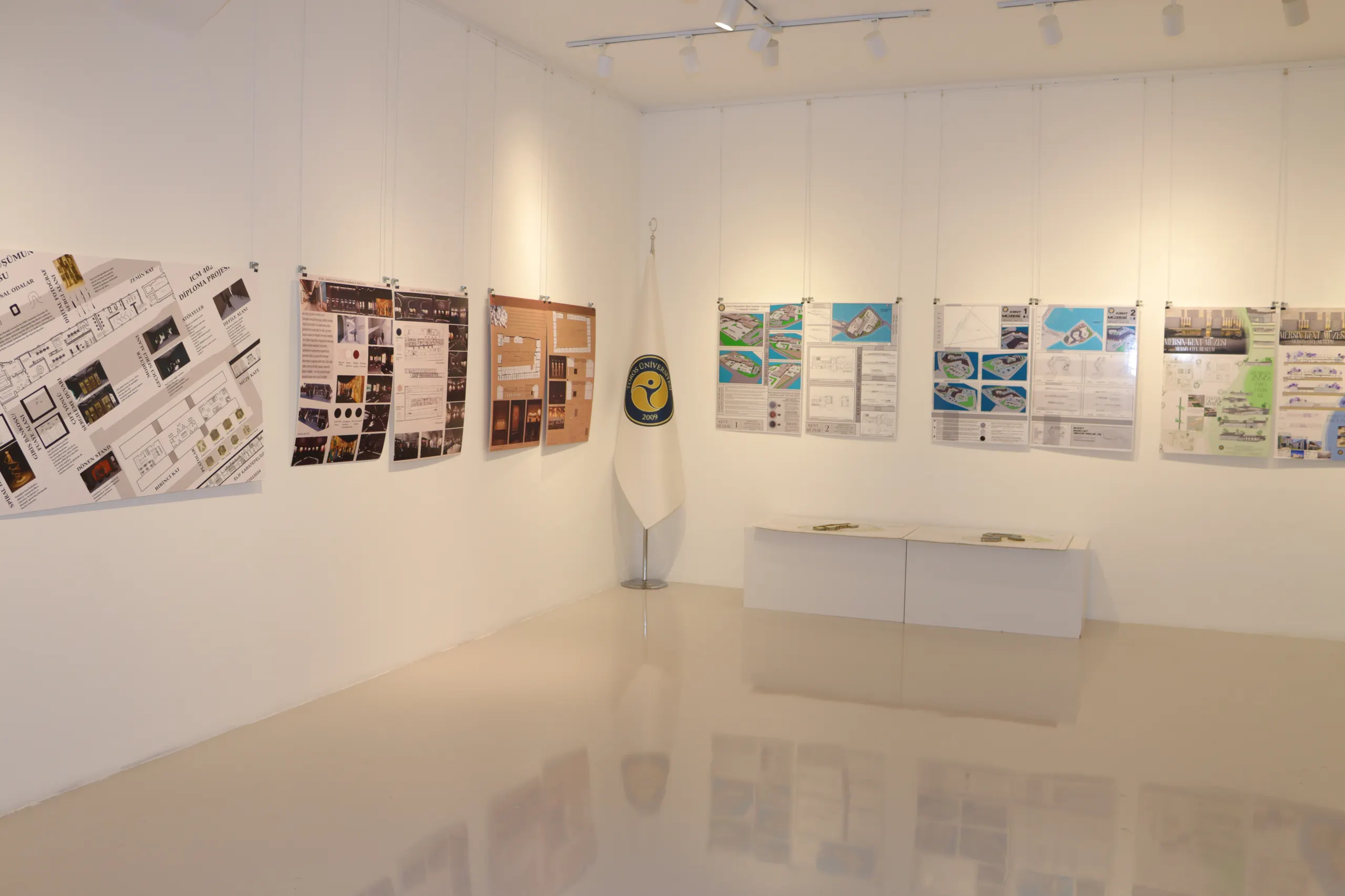 Gülüm Özveren Sanat Galerisi’nde Mezuniyet Projeleri Sergisi Açıldı