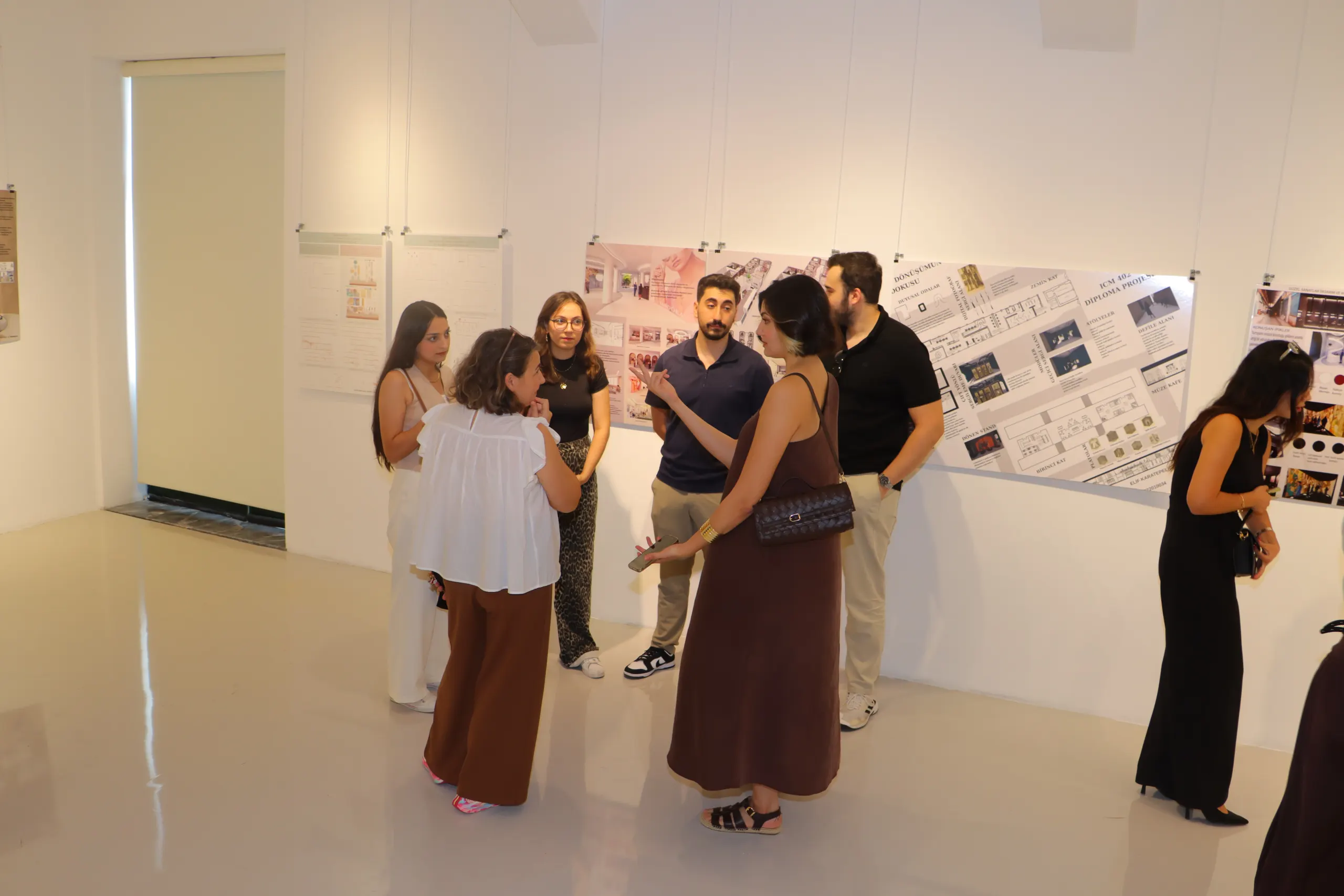 Gülüm Özveren Sanat Galerisi’nde Mezuniyet Projeleri Sergisi Açıldı