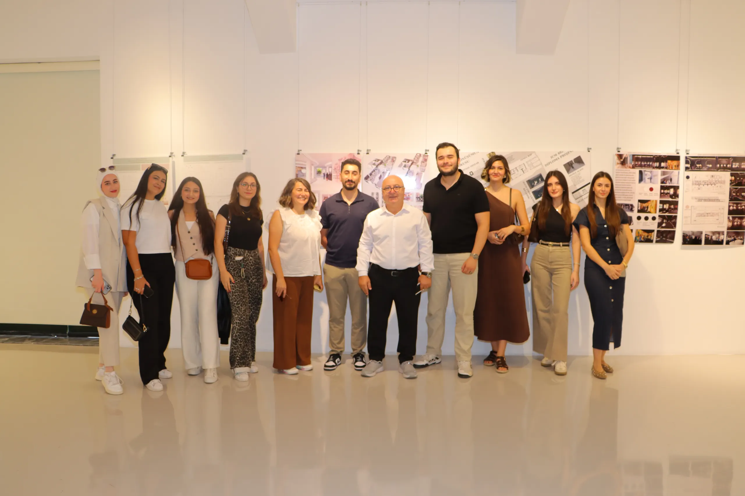 Gülüm Özveren Sanat Galerisi’nde Mezuniyet Projeleri Sergisi Açıldı