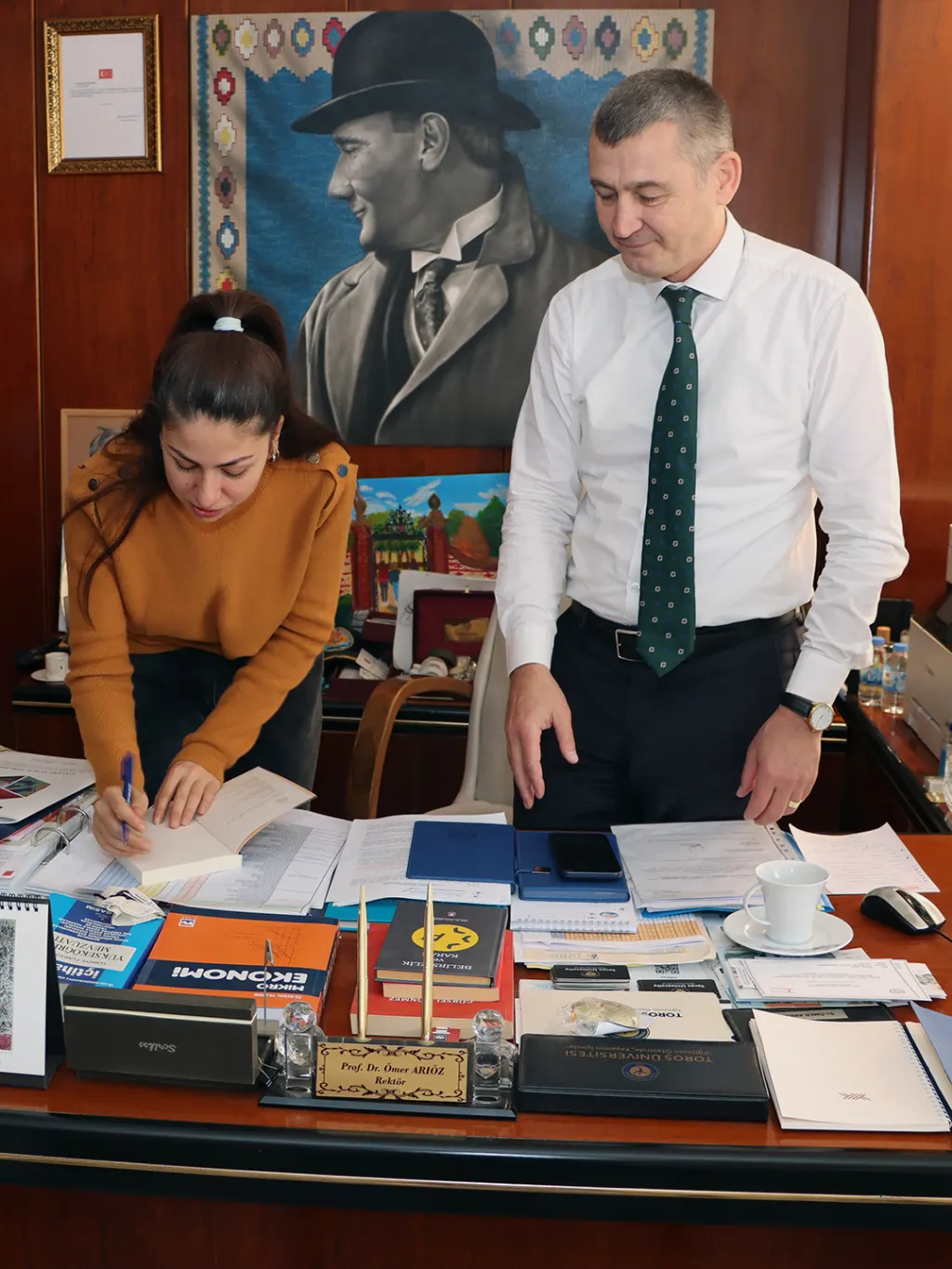 Toros Üniversitesi’nde Anlamlı Kitap Takdimi