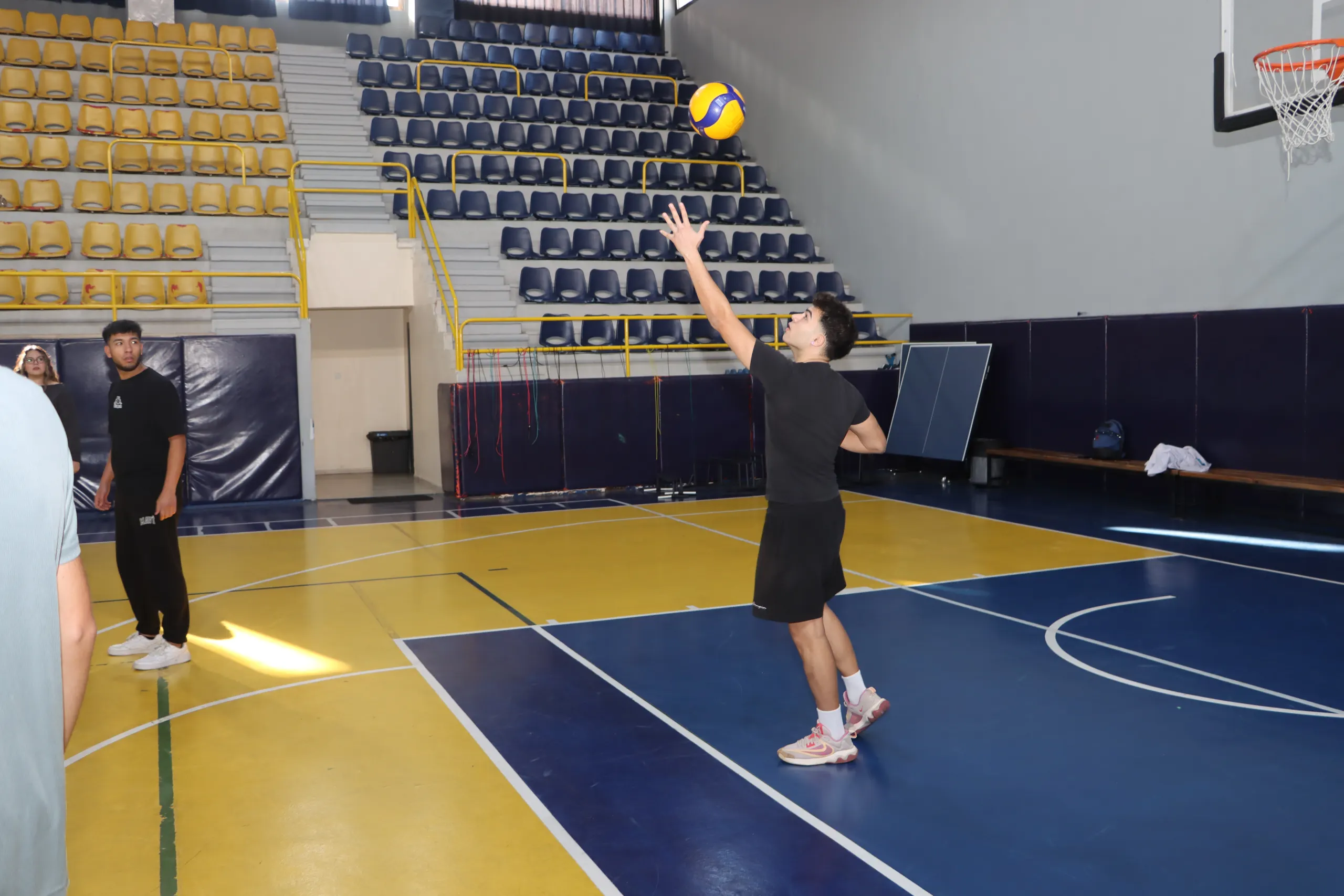 4. Geleneksel Cumhuriyet Turnuvaları Voleybol Müsabakalarıyla Başladı