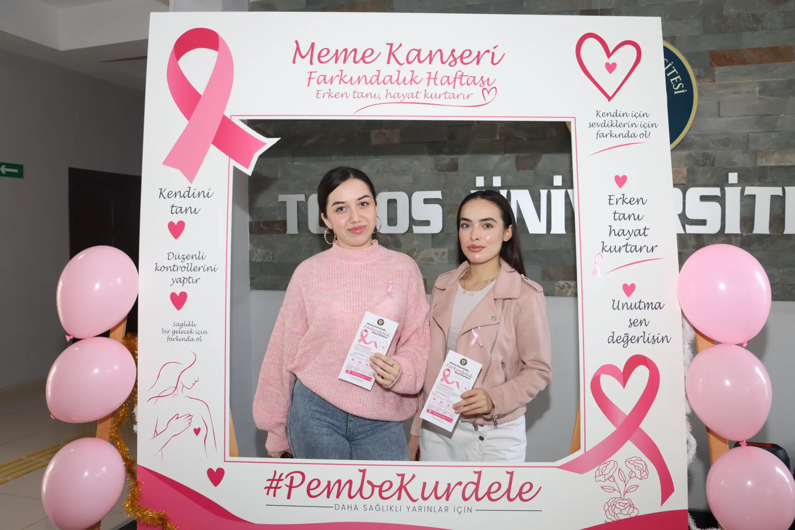 Toros Üniversitesi’nde Meme Kanseri Farkındalığı İçin Stand Açıldı