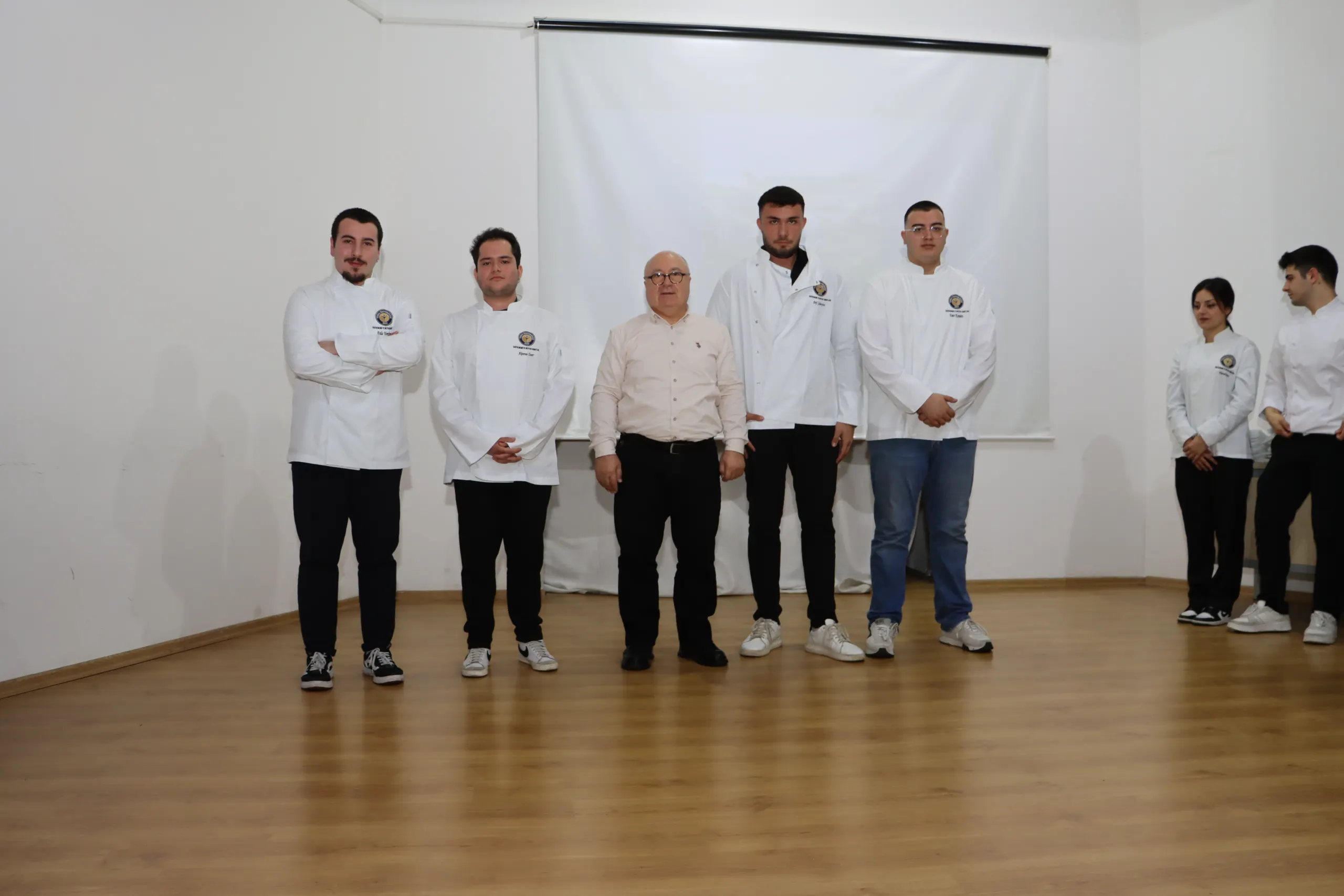 Gastronomi ve Mutfak Sanatları Öğrencileri Ceket Giydi