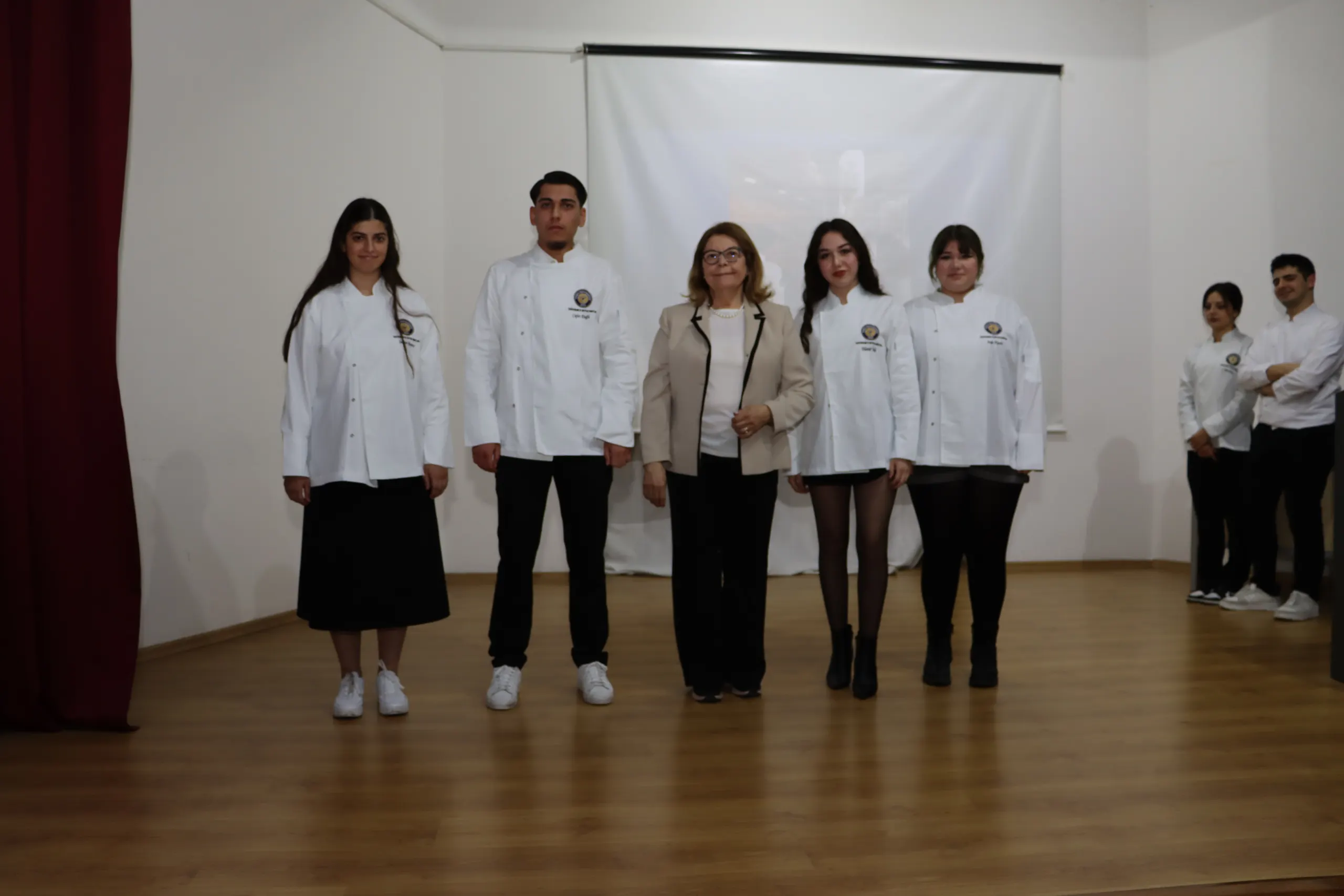 Gastronomi ve Mutfak Sanatları Öğrencileri Ceket Giydi