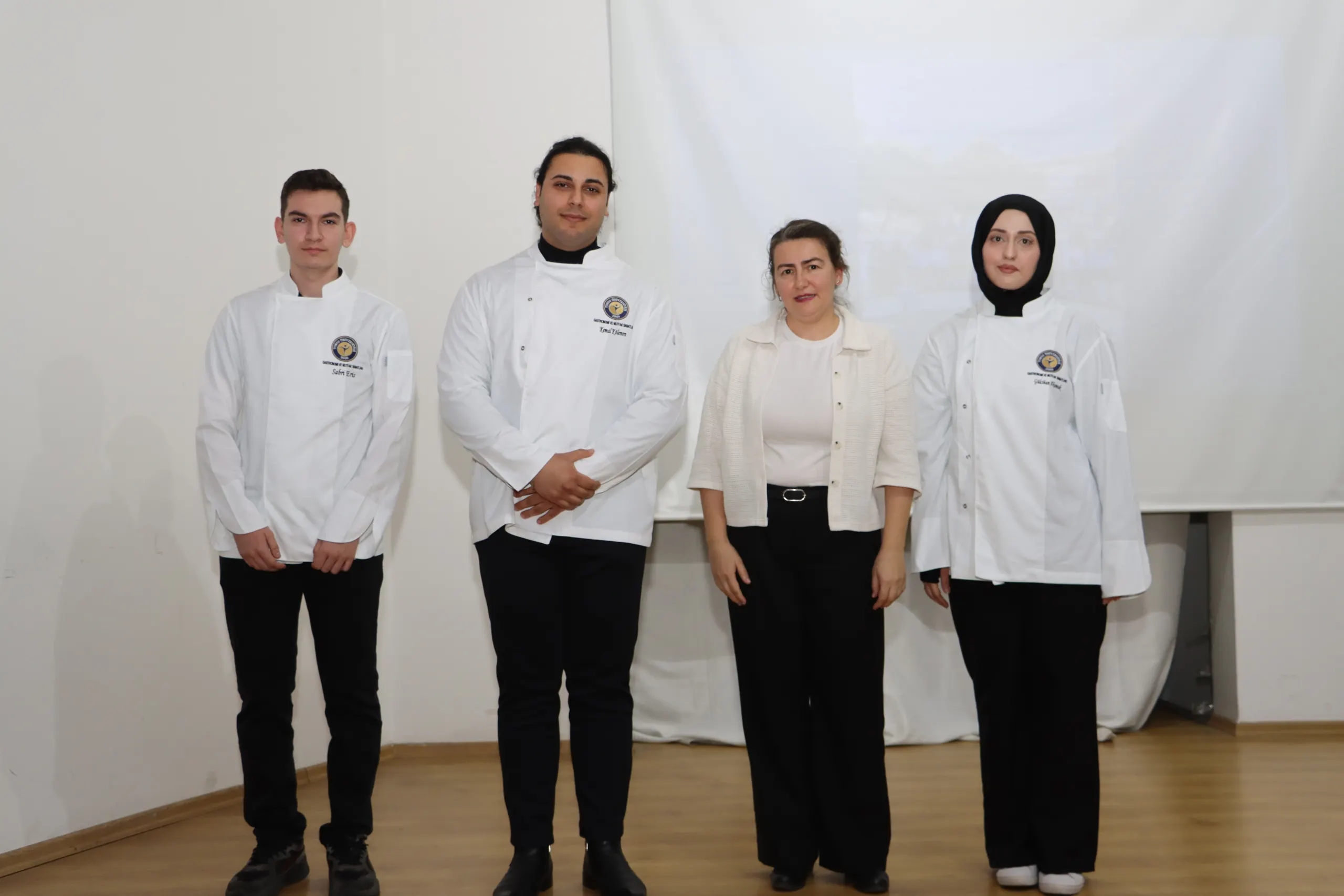 Gastronomi ve Mutfak Sanatları Öğrencileri Ceket Giydi