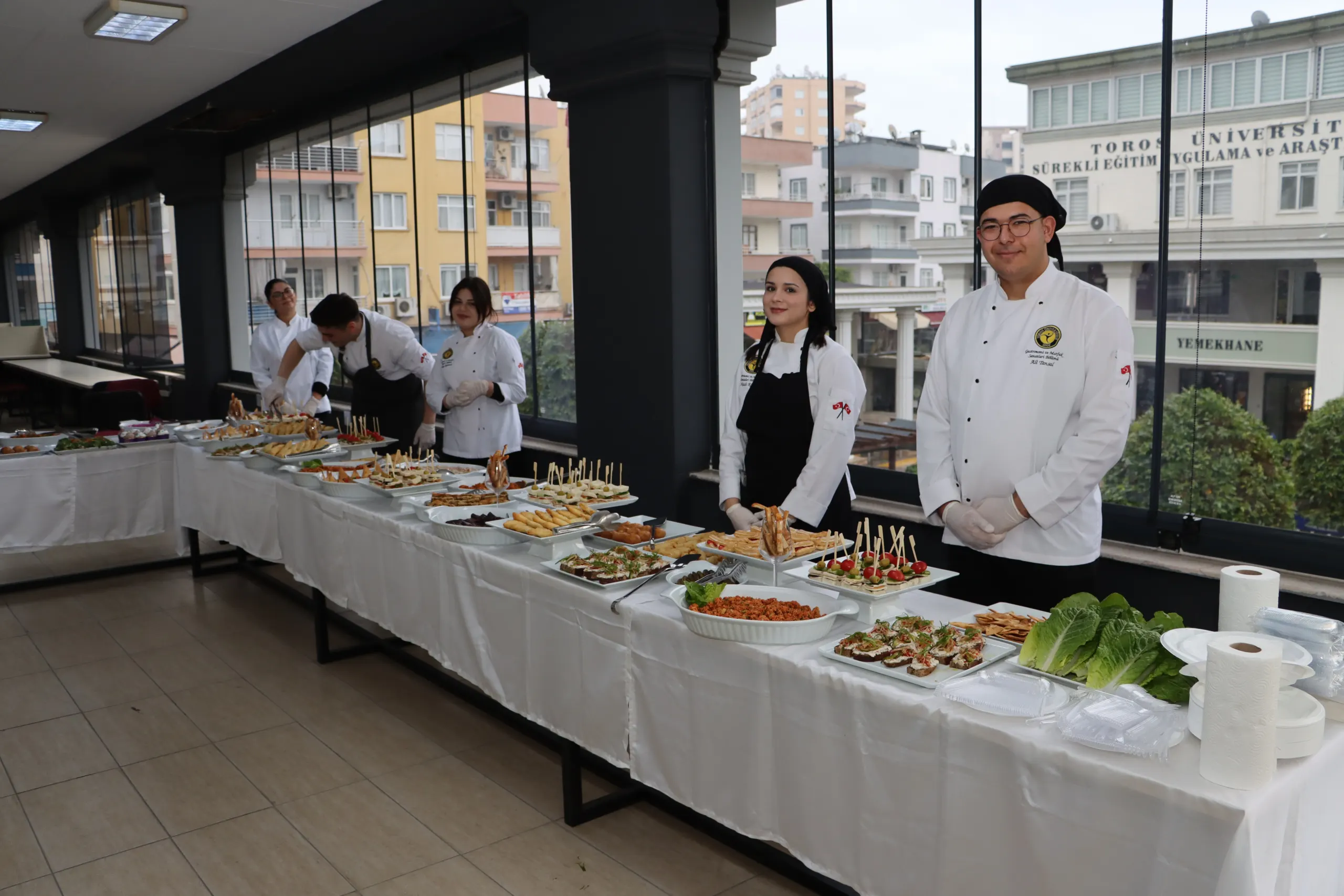 Gastronomi ve Mutfak Sanatları Öğrencileri Ceket Giydi