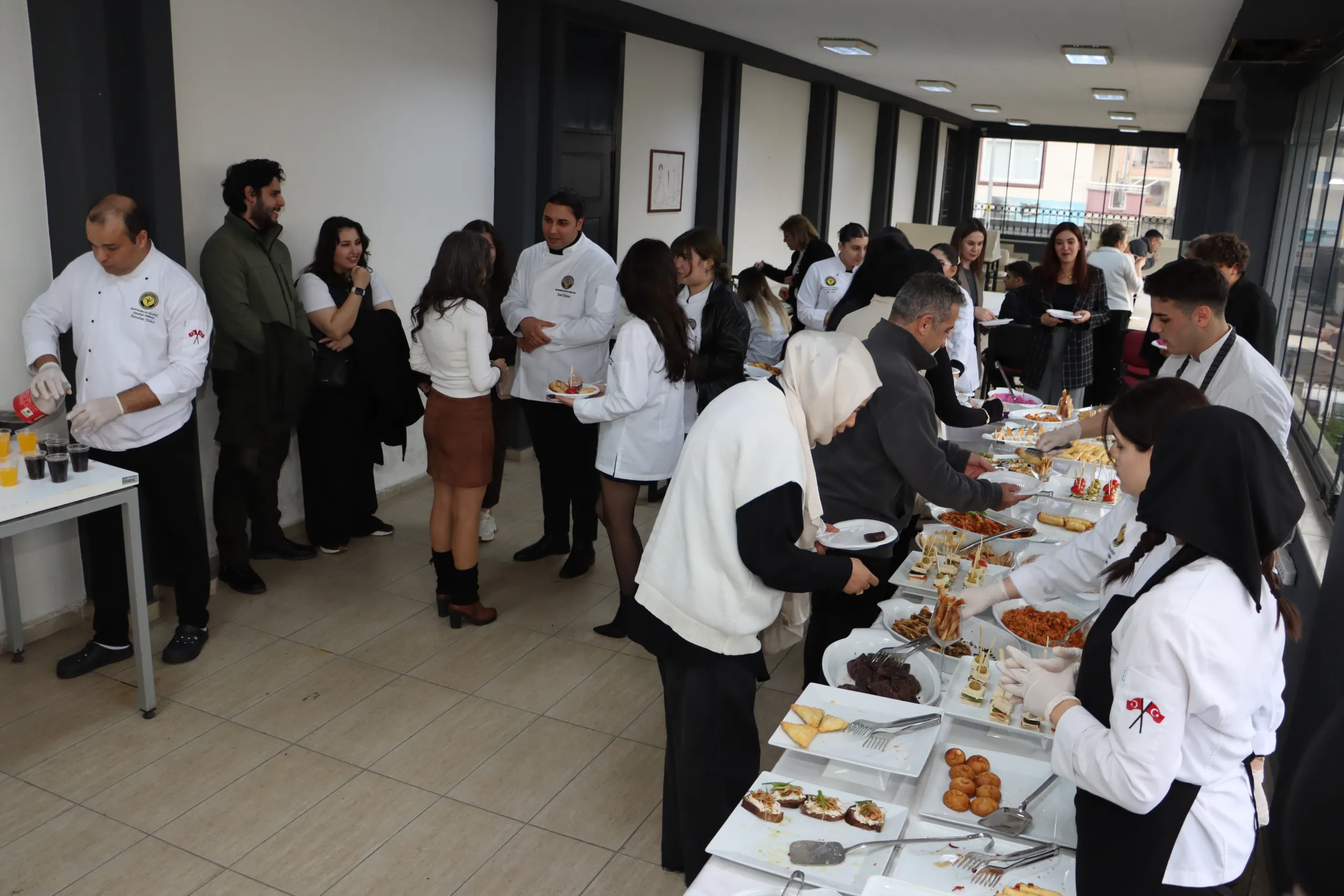 Gastronomi ve Mutfak Sanatları Öğrencileri Ceket Giydi
