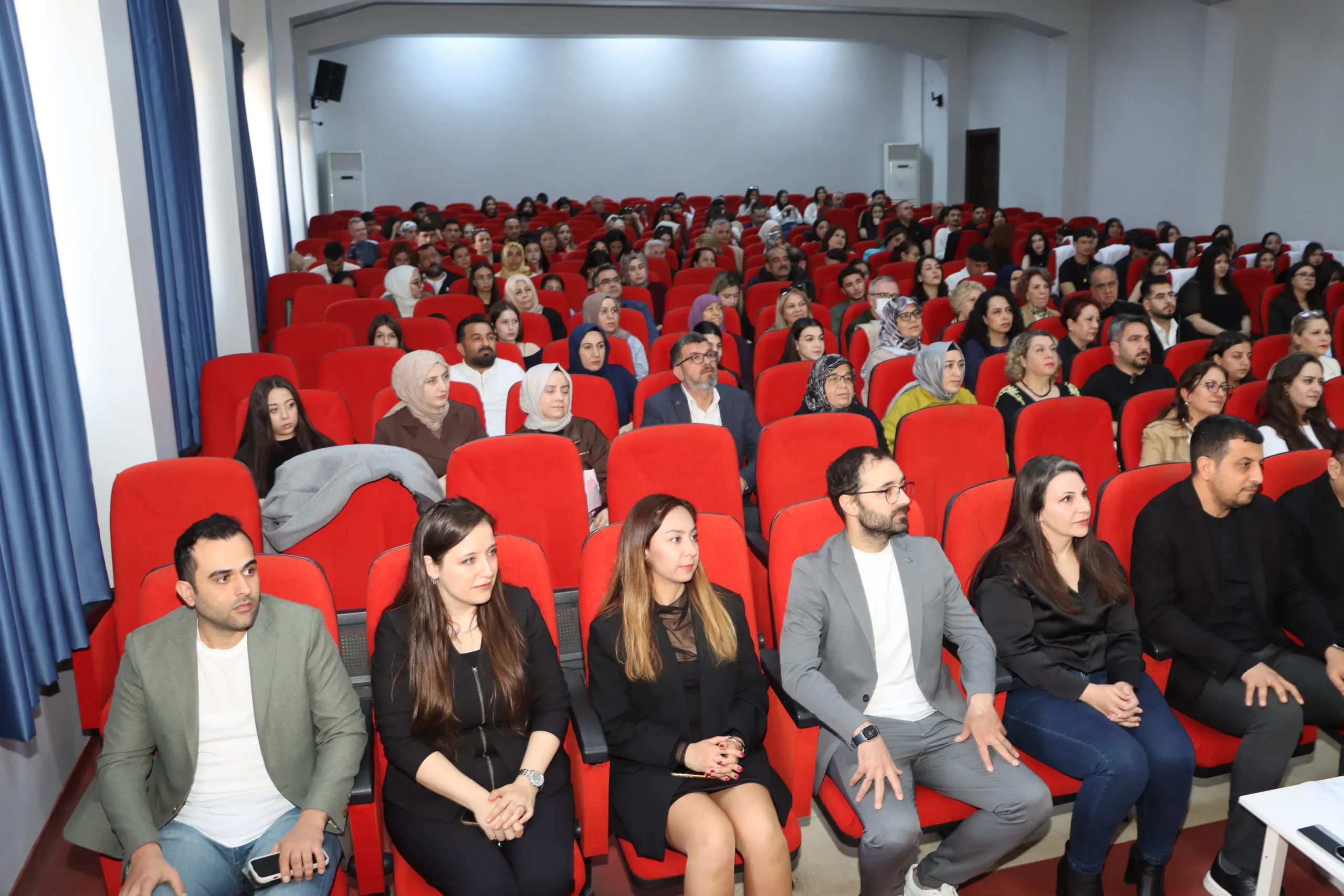 Toros Üniversitesi’nde Çifte Kutlama: Genç Fizyoterapistler Günü’nde Önlük Giydi