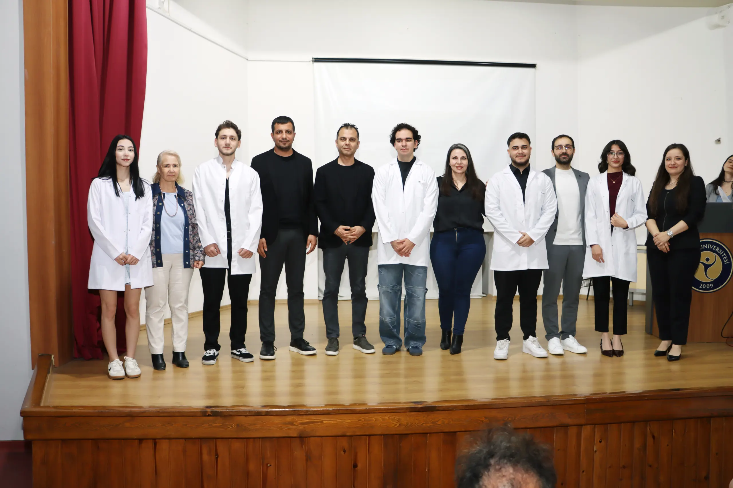Toros Üniversitesi’nde Çifte Kutlama: Genç Fizyoterapistler Günü’nde Önlük Giydi
