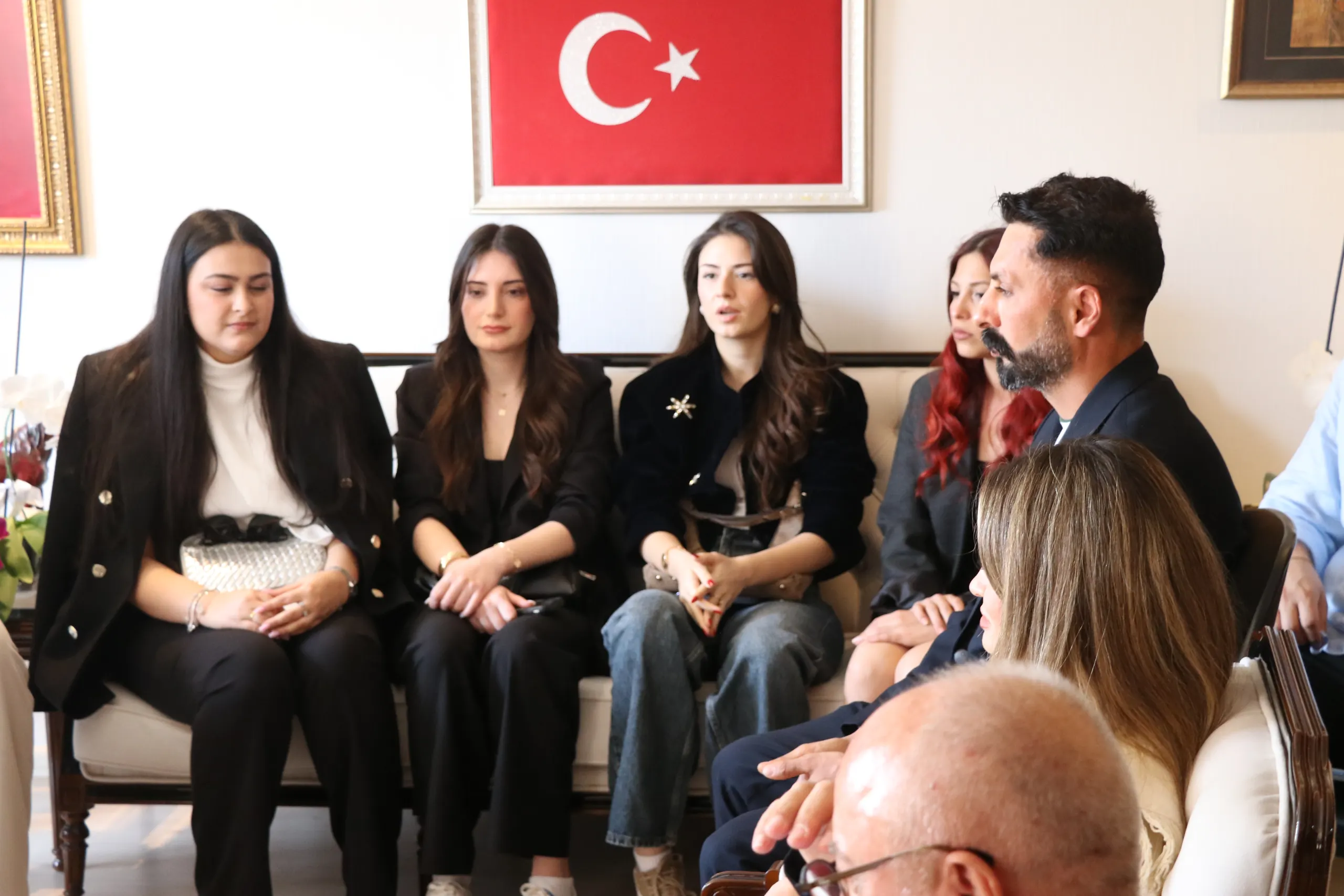 Toros Üniversitesi’nden Almatı’da Büyük Başarı: 8 Ödülle Döndüler