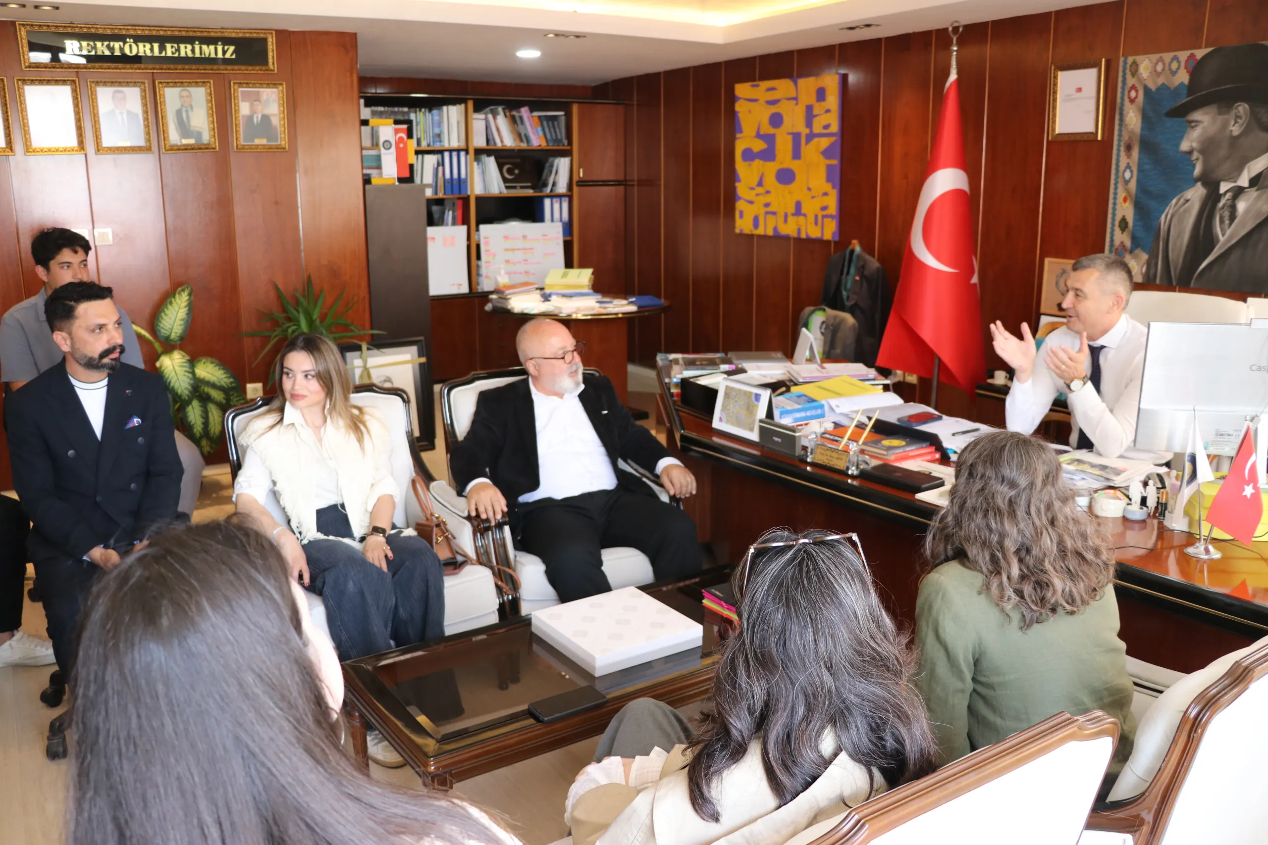Toros Üniversitesi’nden Almatı’da Büyük Başarı: 8 Ödülle Döndüler