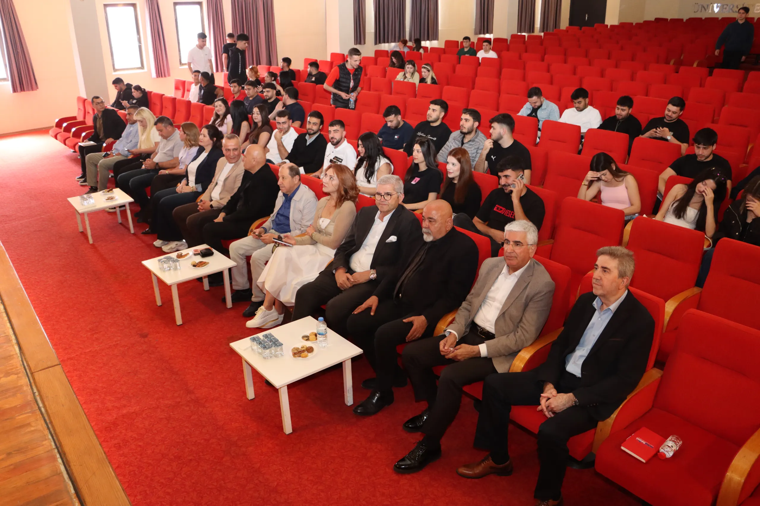 Küresel Piyasalar ve Jeopolitik Riskler: Mehmet Aşçıoğlu Toros Üniversitesi’ndeydi