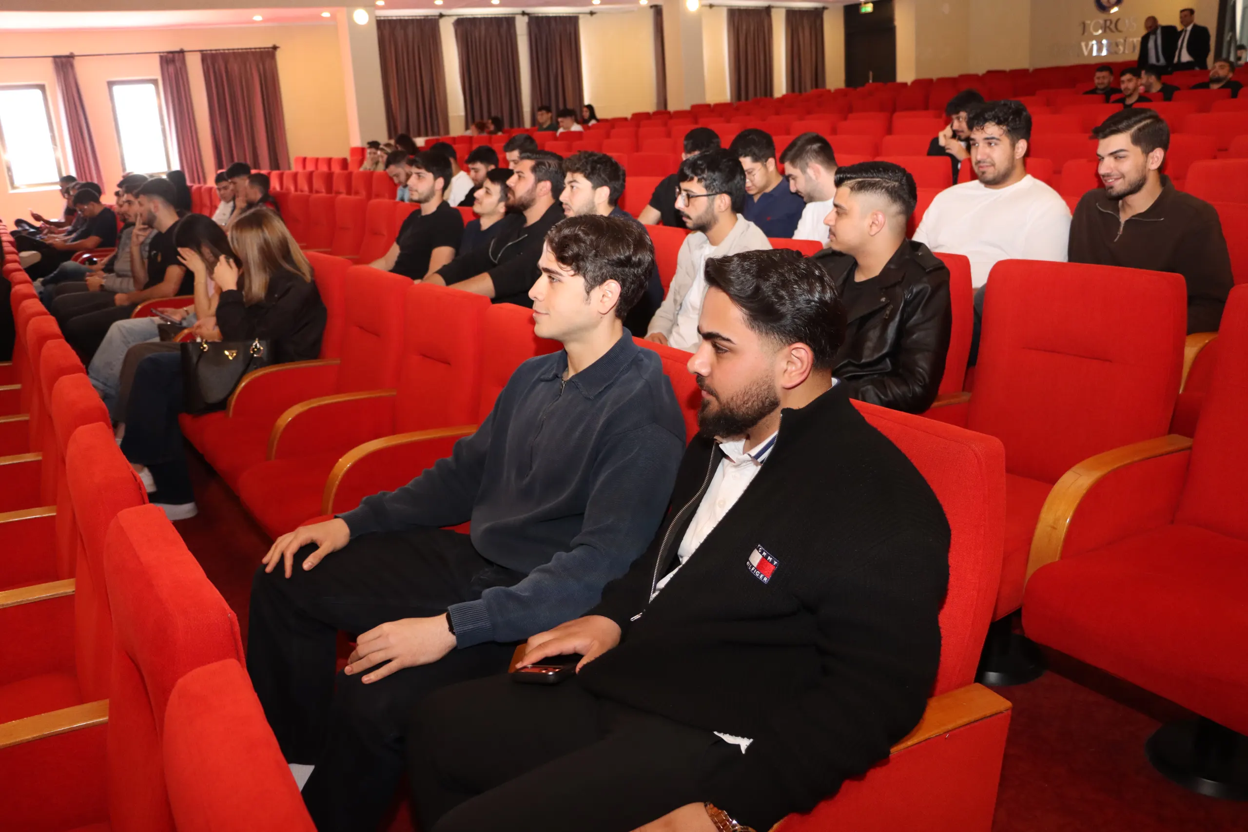 Küresel Piyasalar ve Jeopolitik Riskler: Mehmet Aşçıoğlu Toros Üniversitesi’ndeydi