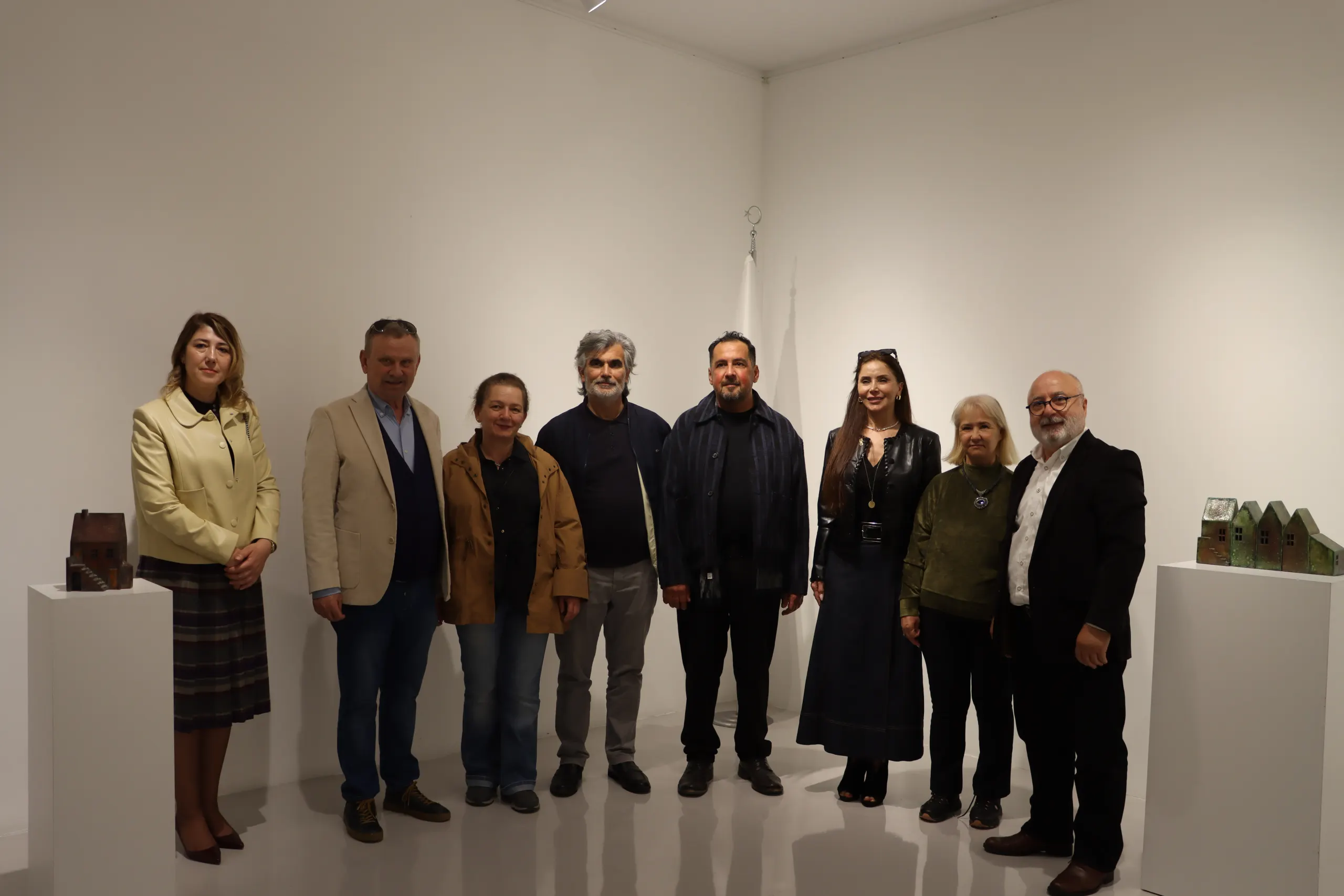 Toros Üniversitesi’nde Sanat ve Hafıza Buluşması: "Mimari Belleğin İzleri" Sergisi Açıldı