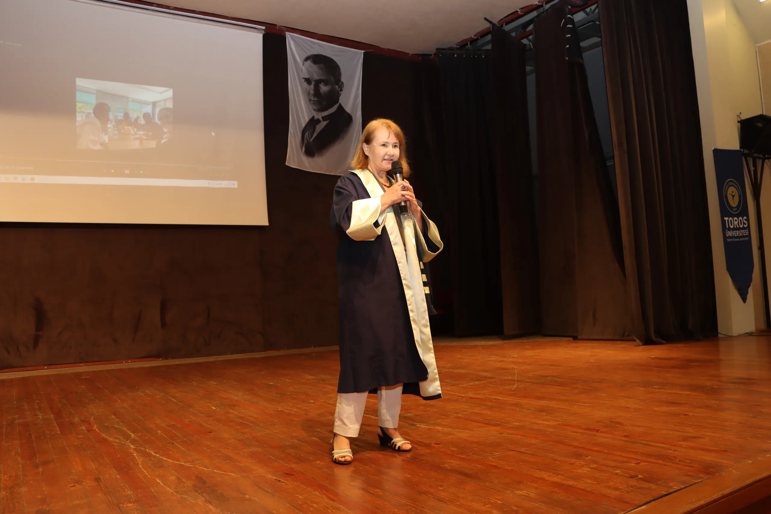 Geleceğin Hemşireleri Yemin Ederek Mesleğe Adım Attı
